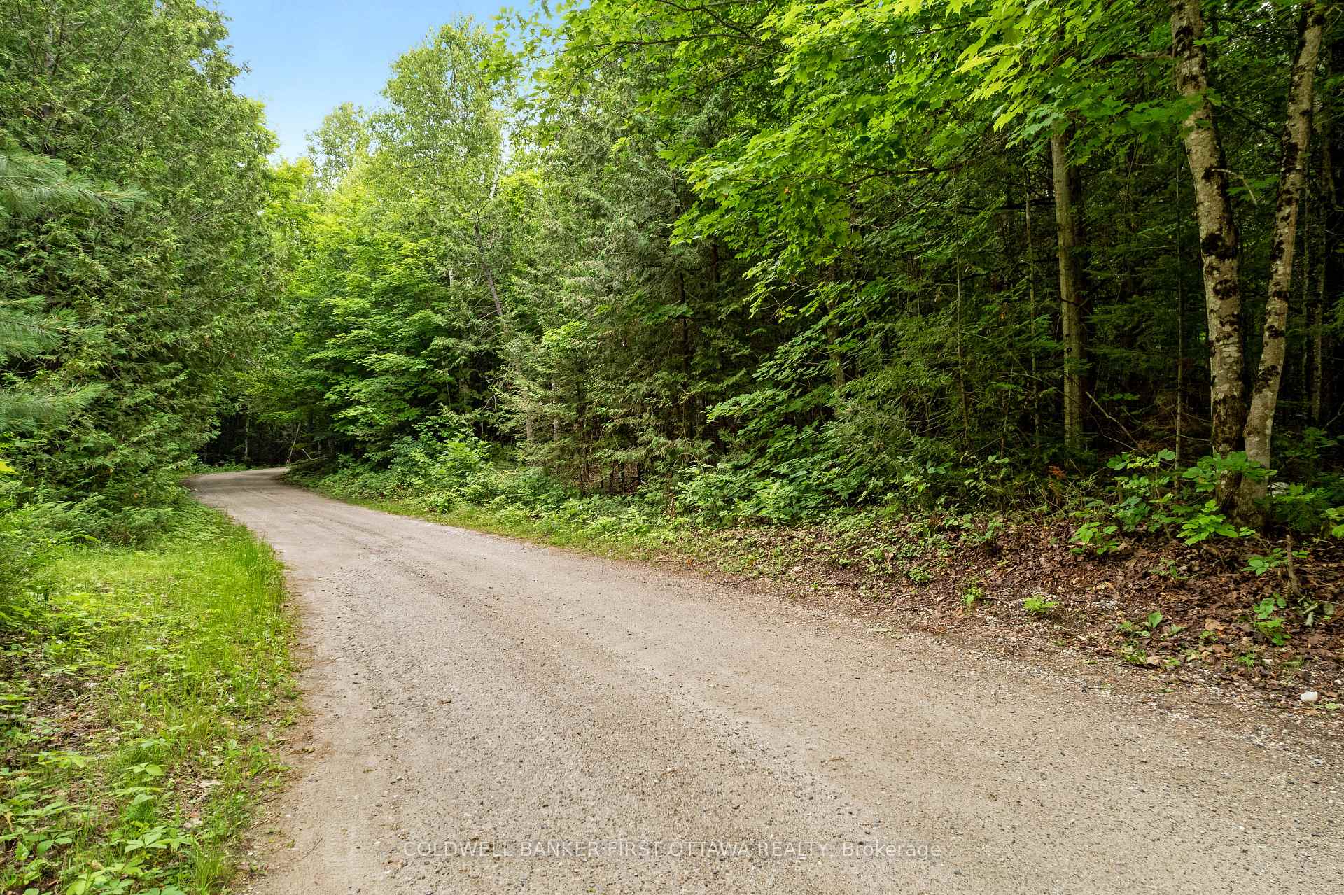 Photo 27 of 1039 Sunset Strip Lane, Frontenac, Frontenac North — HOMEH