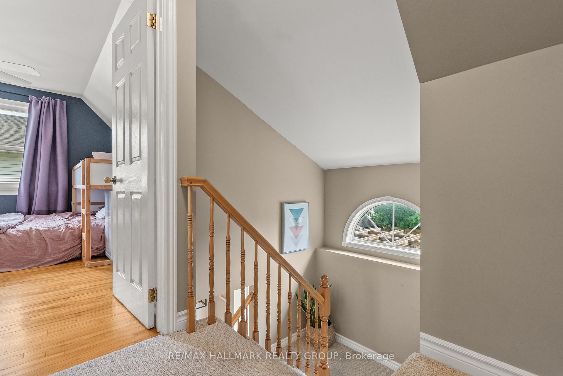 Photo 17 of 701 Cole Avenue, Ottawa, Laurentianview — HOMEH