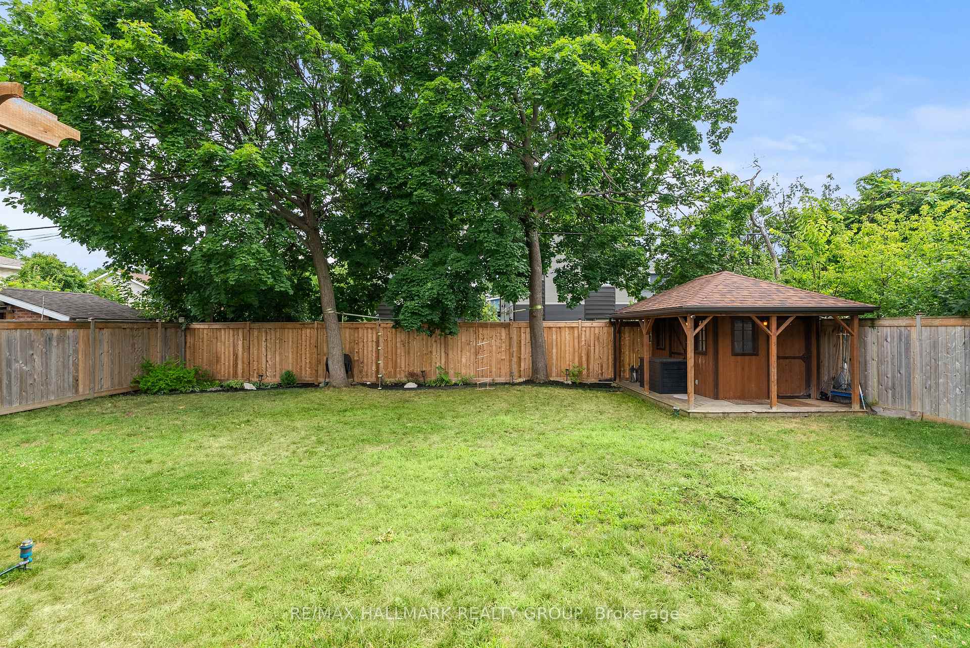 Photo 39 of 701 Cole Avenue, Ottawa, Laurentianview — HOMEH