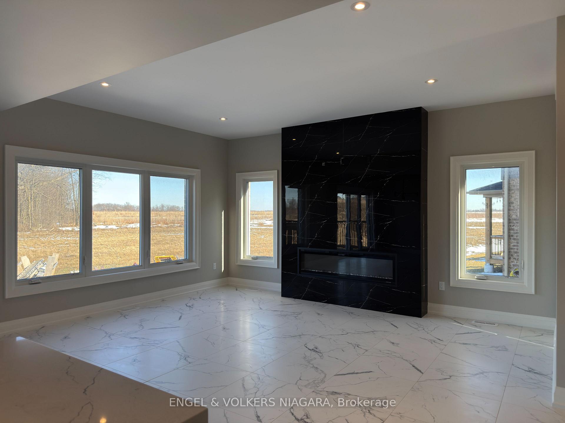 Photo 6 of 25 Elvira Way, Thorold, Rolling Meadows — HOMEH