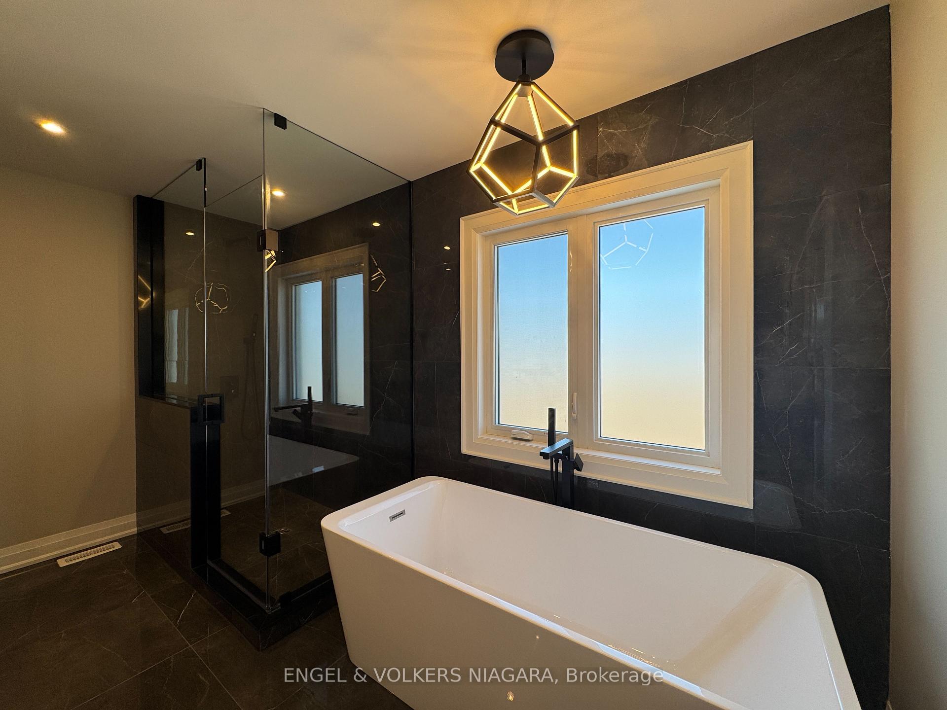 Photo 10 of 25 Elvira Way, Thorold, Rolling Meadows — HOMEH