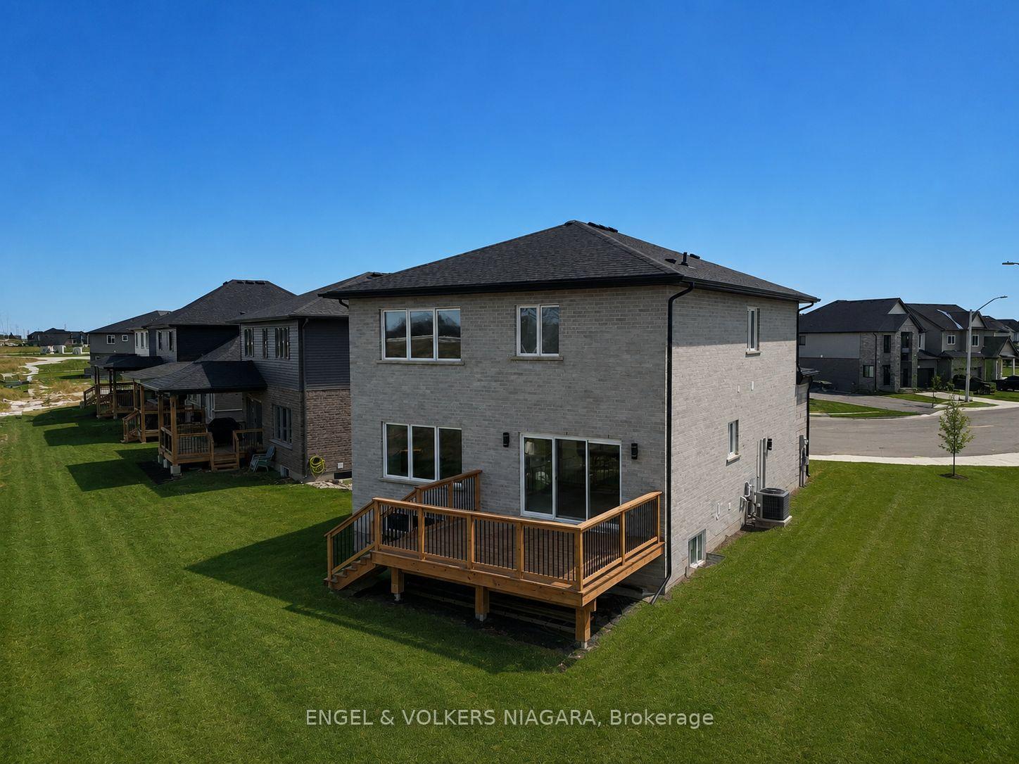 Photo 17 of 25 Elvira Way, Thorold, Rolling Meadows — HOMEH