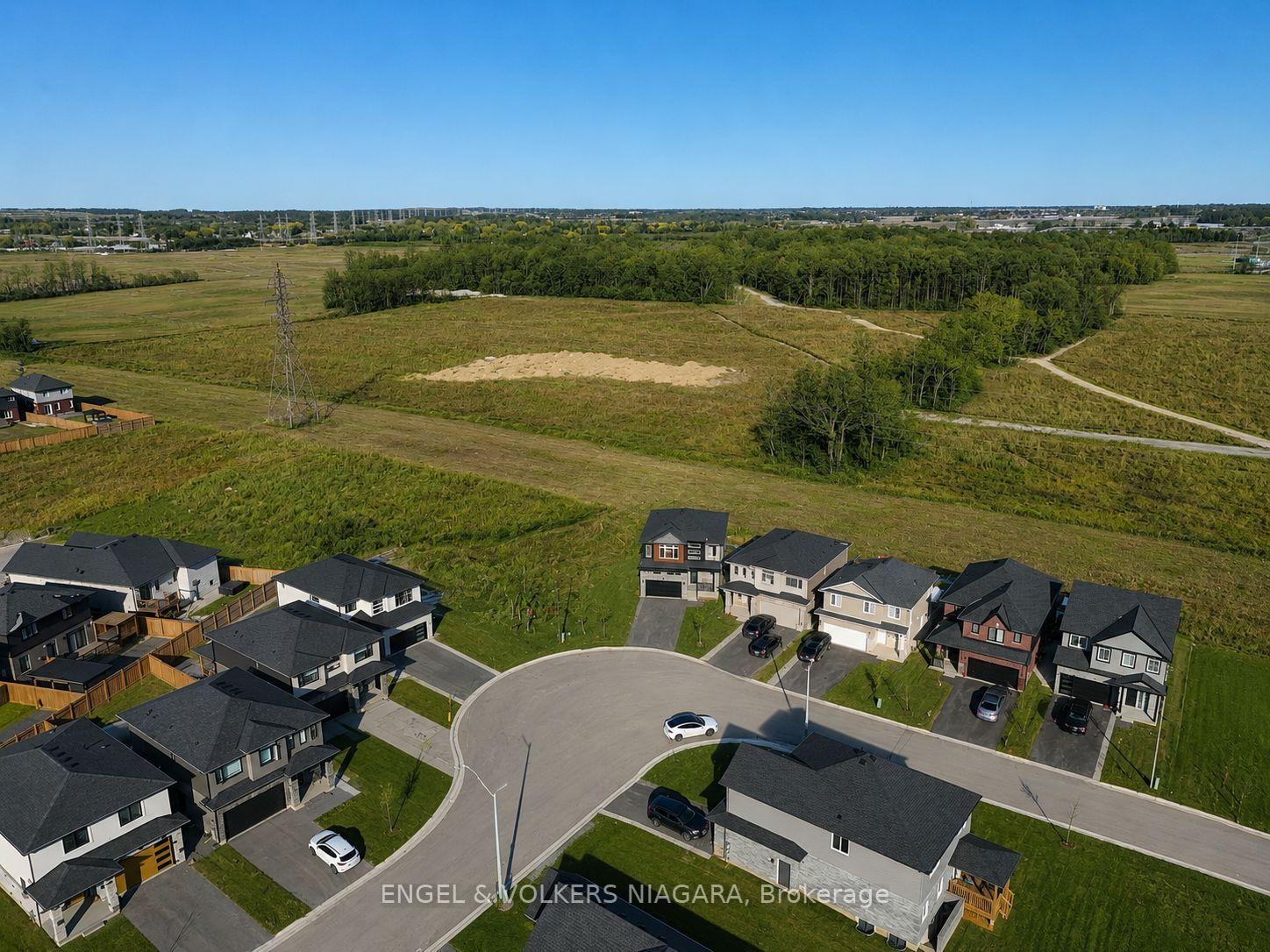 Photo 20 of 25 Elvira Way, Thorold, Rolling Meadows — HOMEH