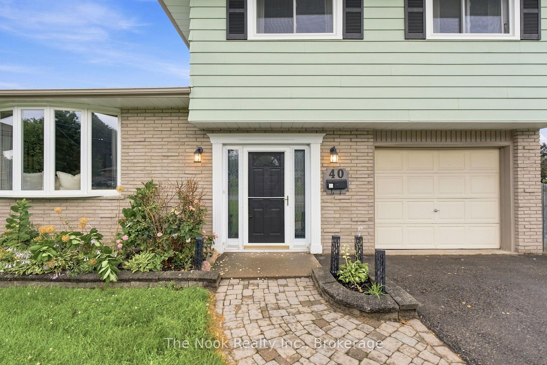 Photo 4 of 40 Keewatin Street S, Oshawa, Donevan — HOMEH