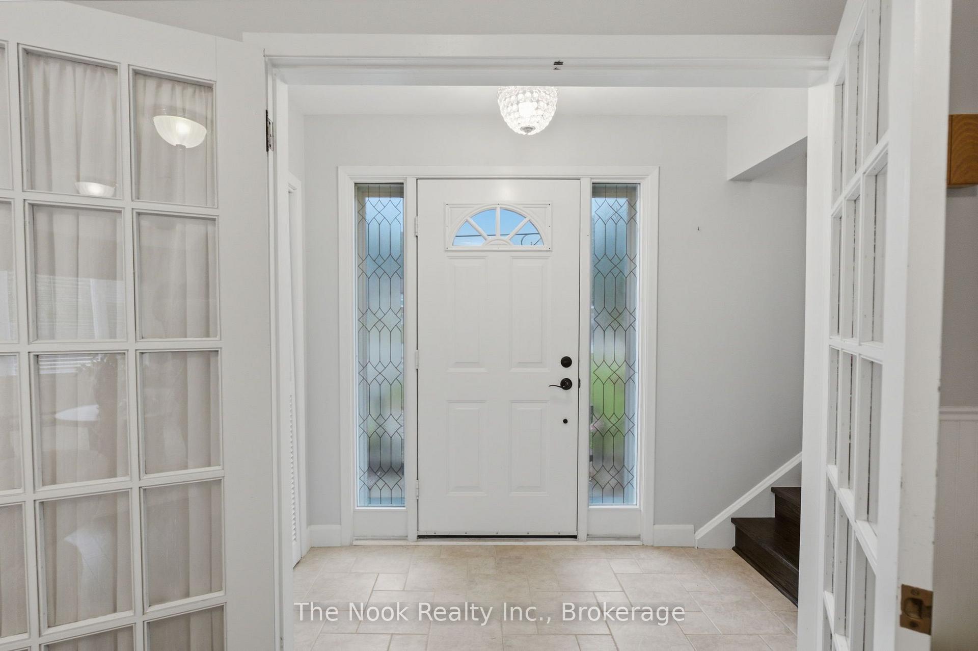 Photo 5 of 40 Keewatin Street S, Oshawa, Donevan — HOMEH