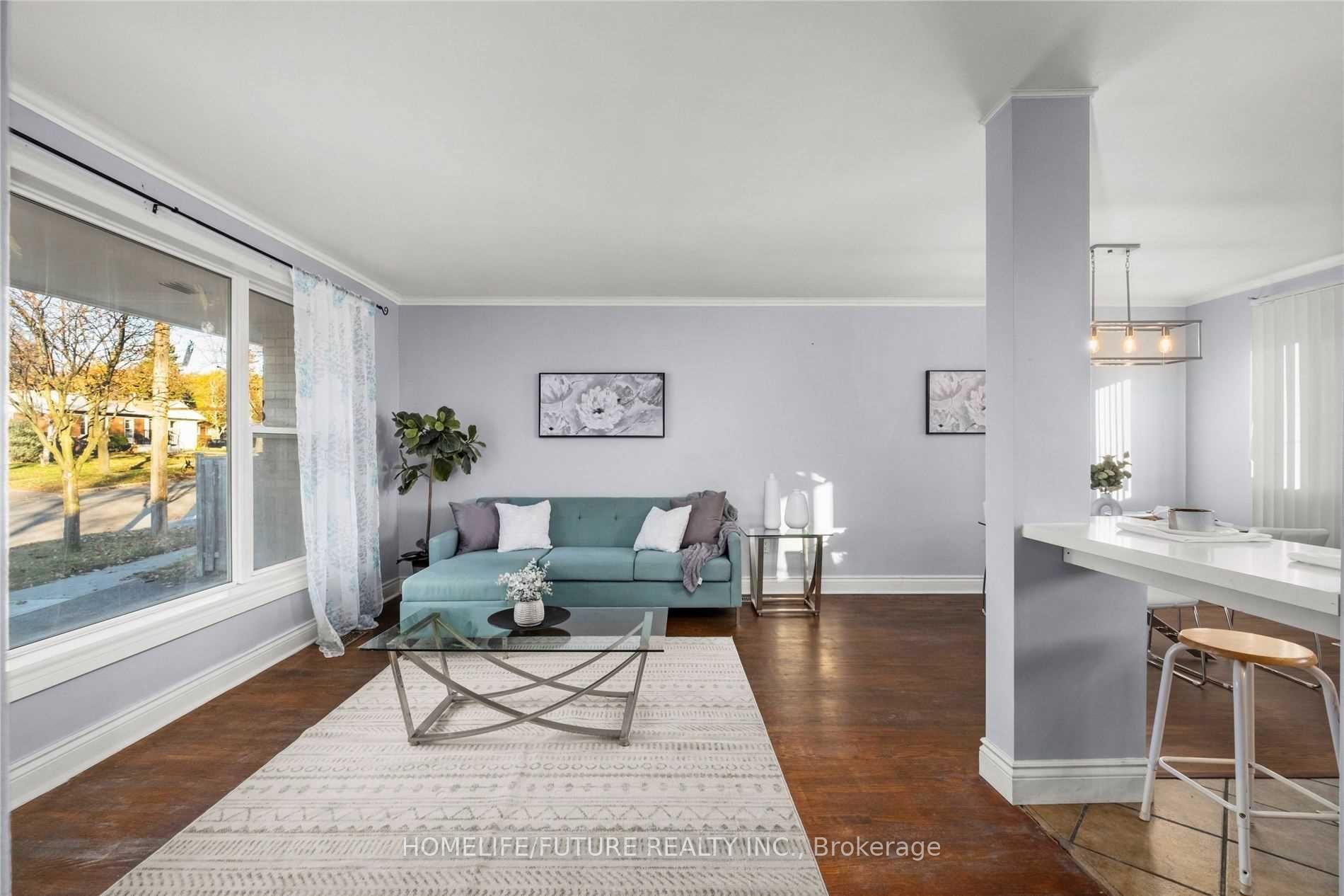 Photo 6 of 50 Benlight Crescent, Scarborough, Woburn — HOMEH
