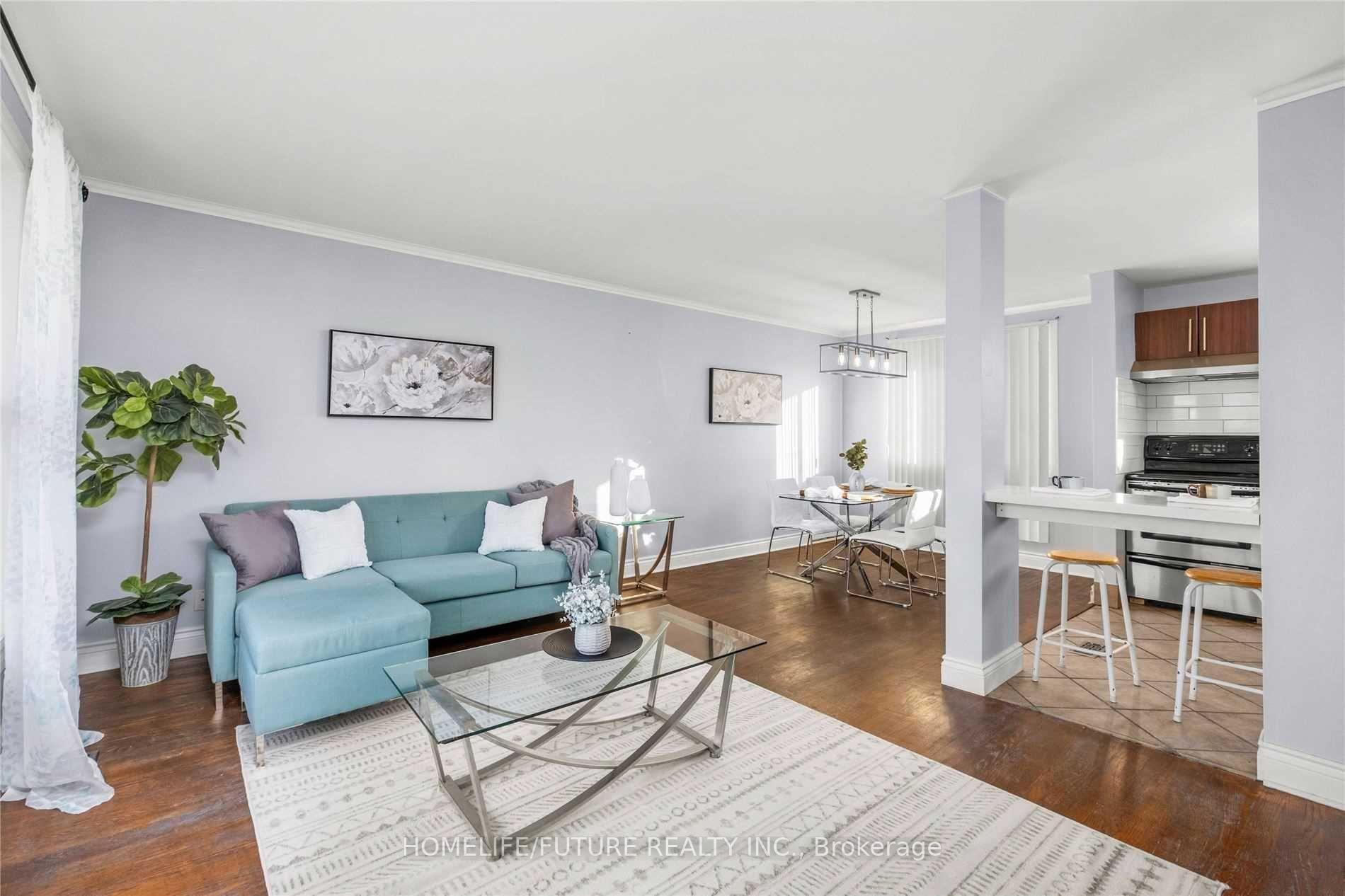 Photo 7 of 50 Benlight Crescent, Scarborough, Woburn — HOMEH
