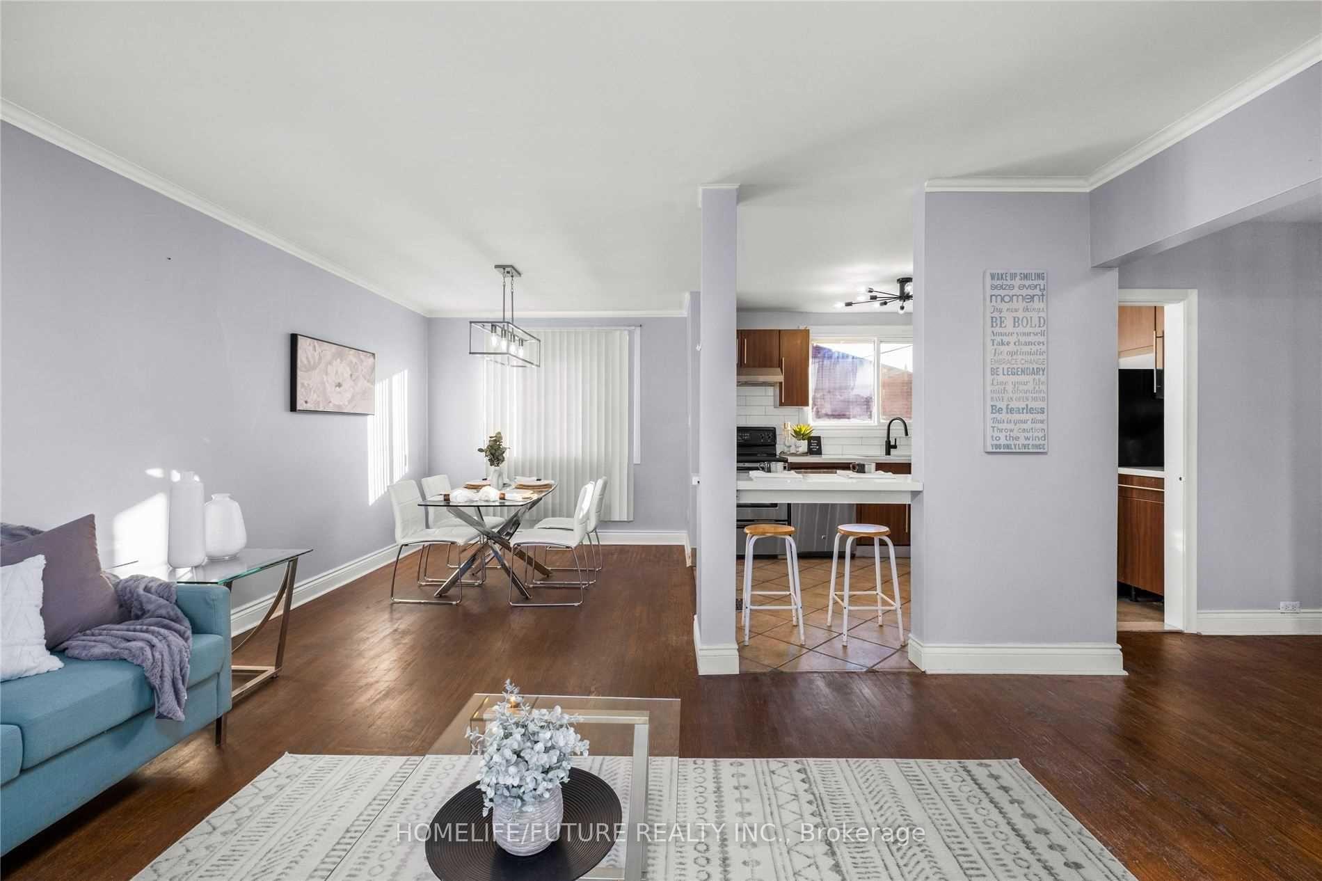 Photo 9 of 50 Benlight Crescent, Scarborough, Woburn — HOMEH