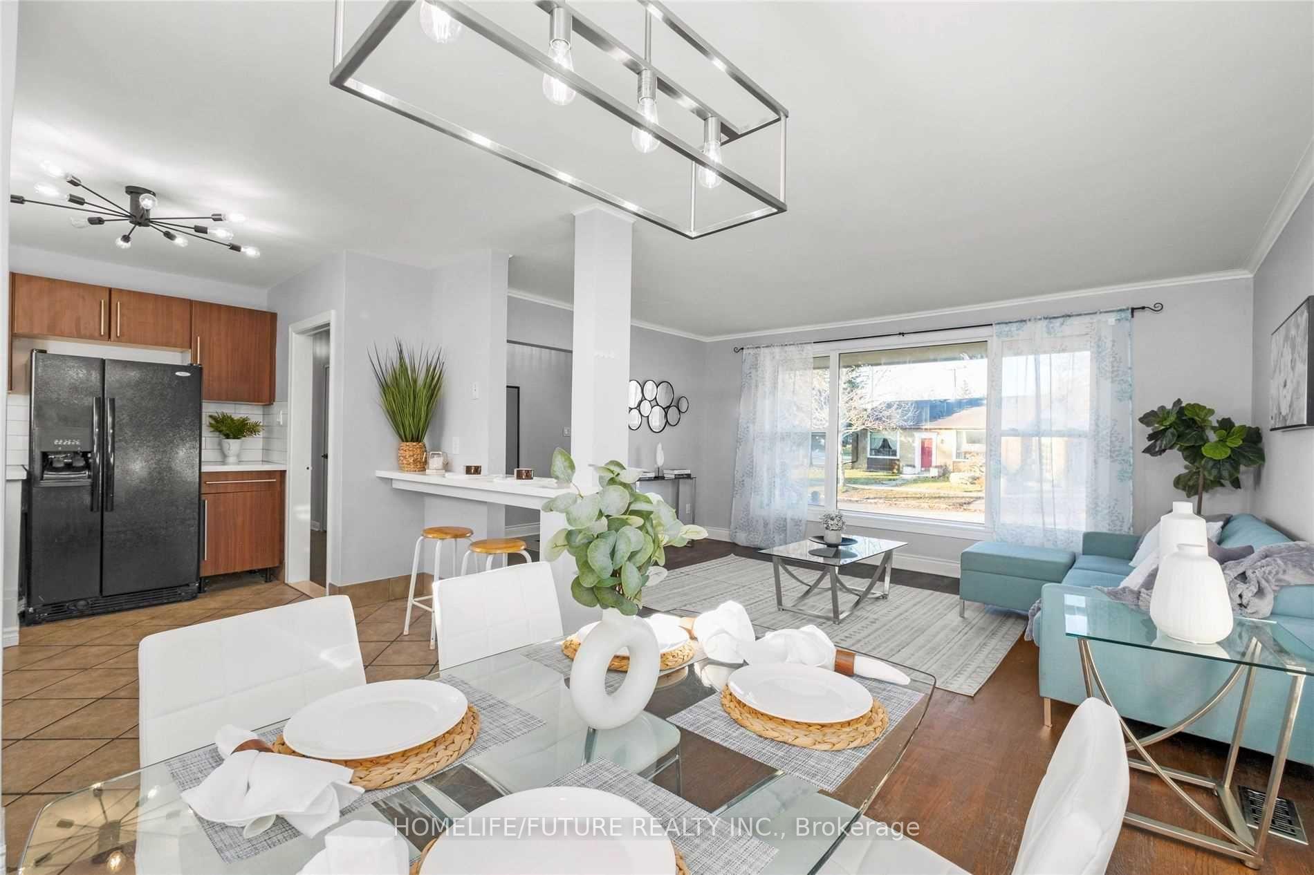 Photo 14 of 50 Benlight Crescent, Scarborough, Woburn — HOMEH