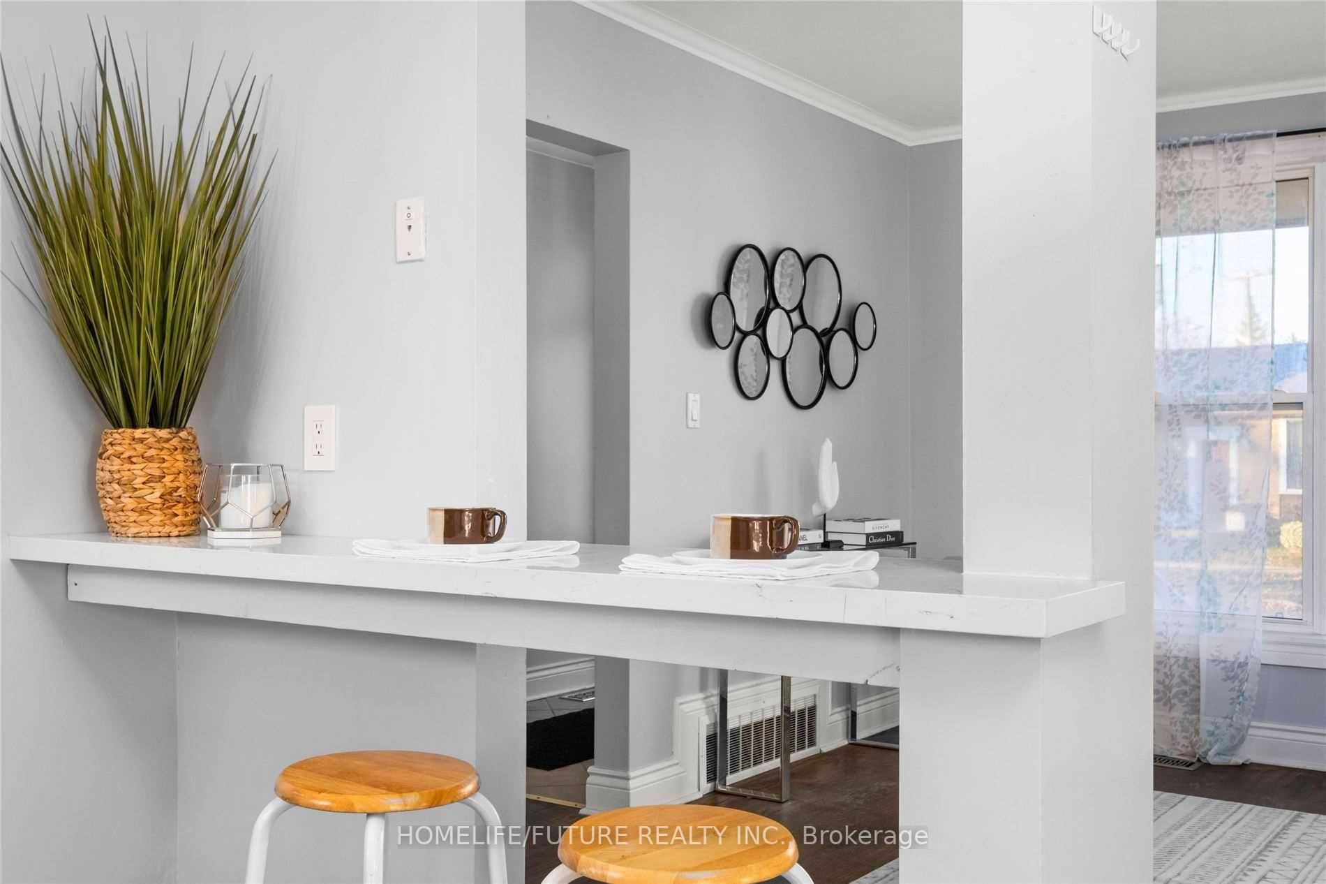 Photo 16 of 50 Benlight Crescent, Scarborough, Woburn — HOMEH