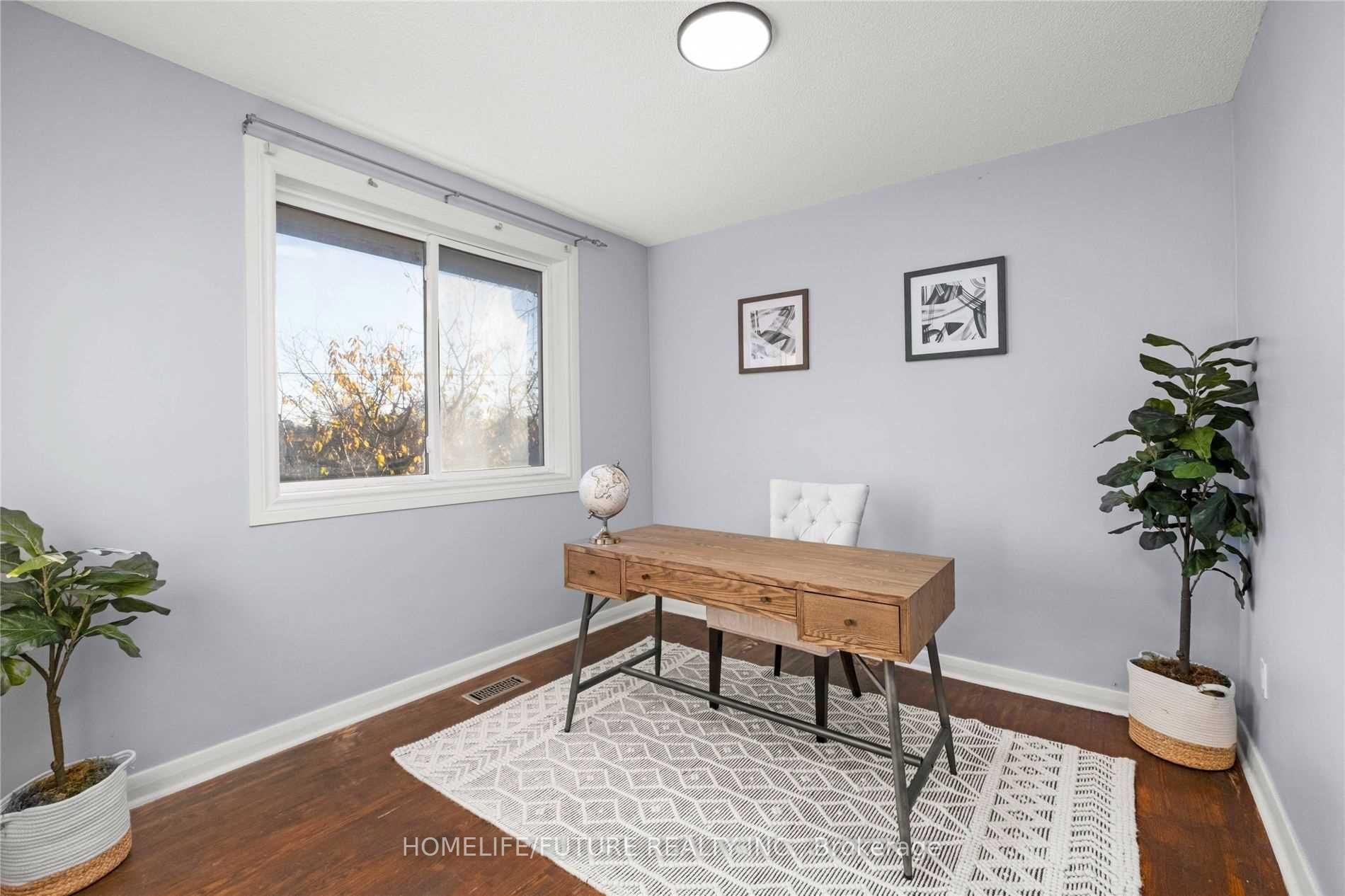 Photo 18 of 50 Benlight Crescent, Scarborough, Woburn — HOMEH