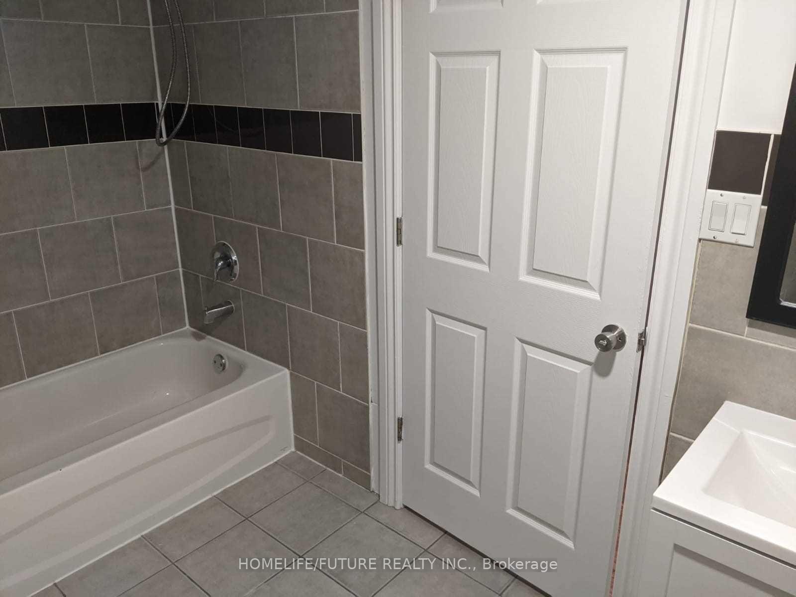 Photo 30 of 50 Benlight Crescent, Scarborough, Woburn — HOMEH