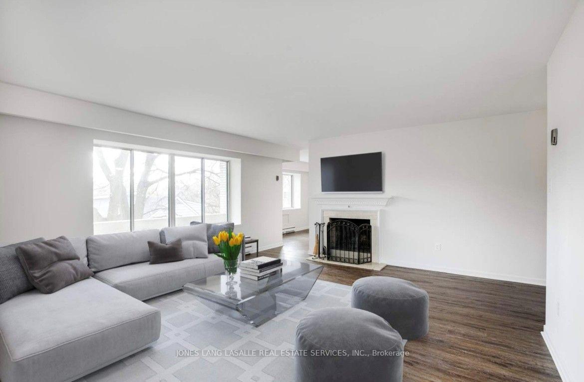 Photo 2 of Unit 402, 370 Lakeshore Road E, Oakville, Old Oakville — HOMEH