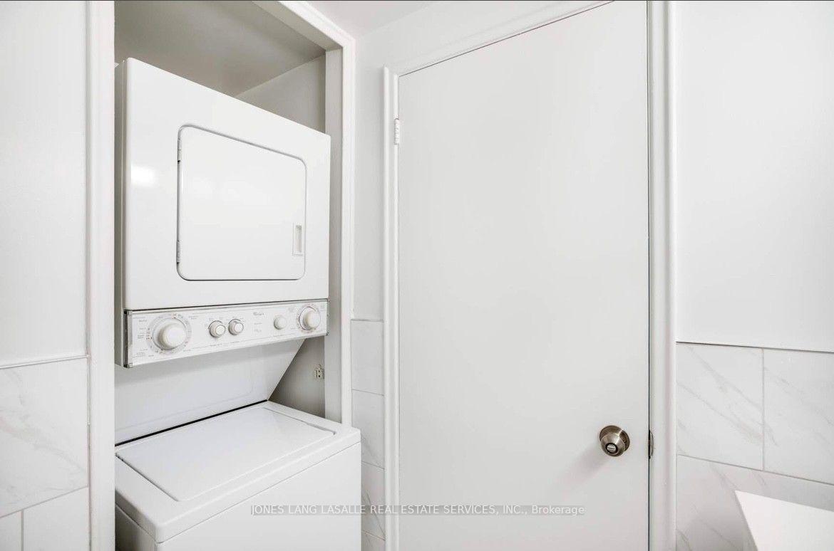 Photo 16 of Unit 402, 370 Lakeshore Road E, Oakville, Old Oakville — HOMEH