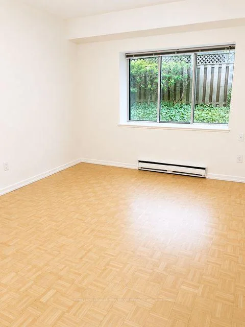 Photo 13 of Unit 402, 370 Lakeshore Road E, Oakville, Old Oakville — HOMEH