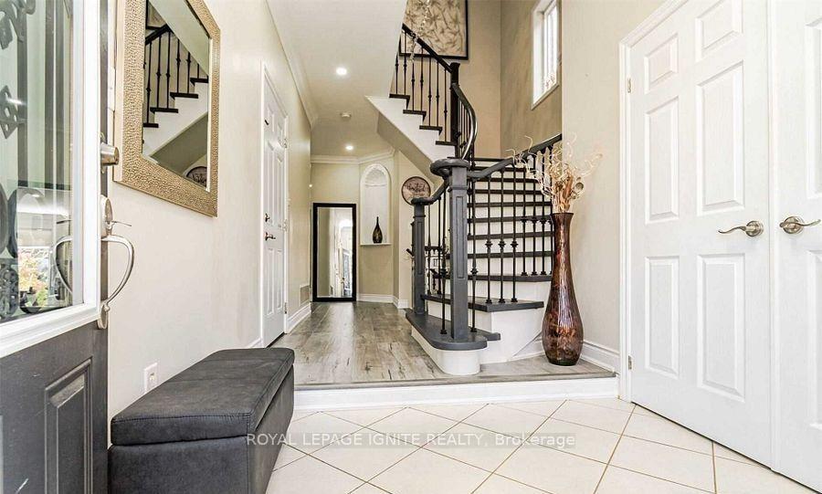 Photo 5 of 4760 Deforest Crescent, Burlington, Alton — HOMEH