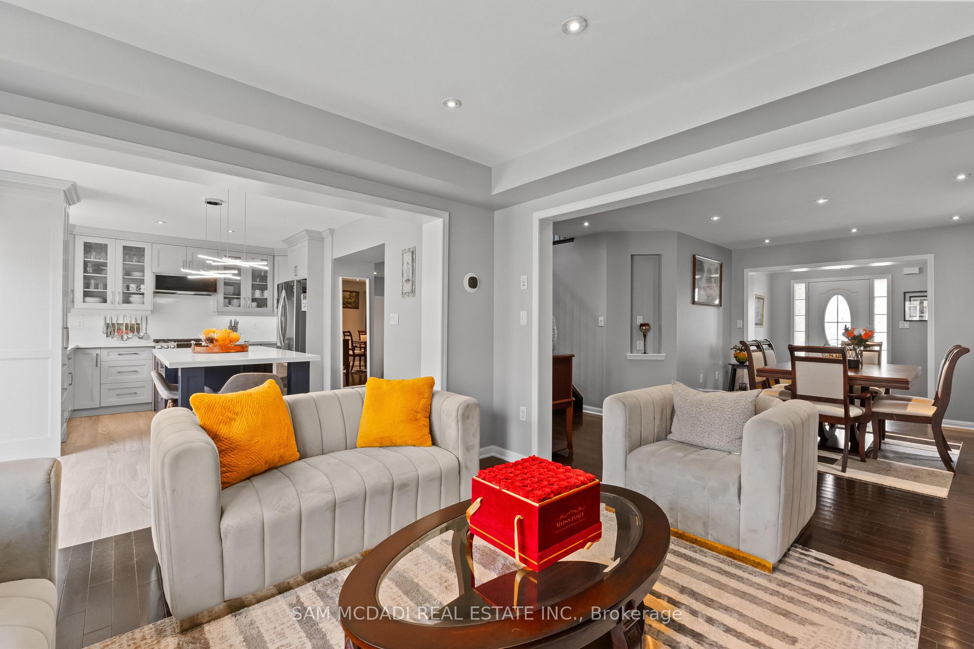 Photo 7 of 920 Clark Boulevard, Milton, Coates — HOMEH