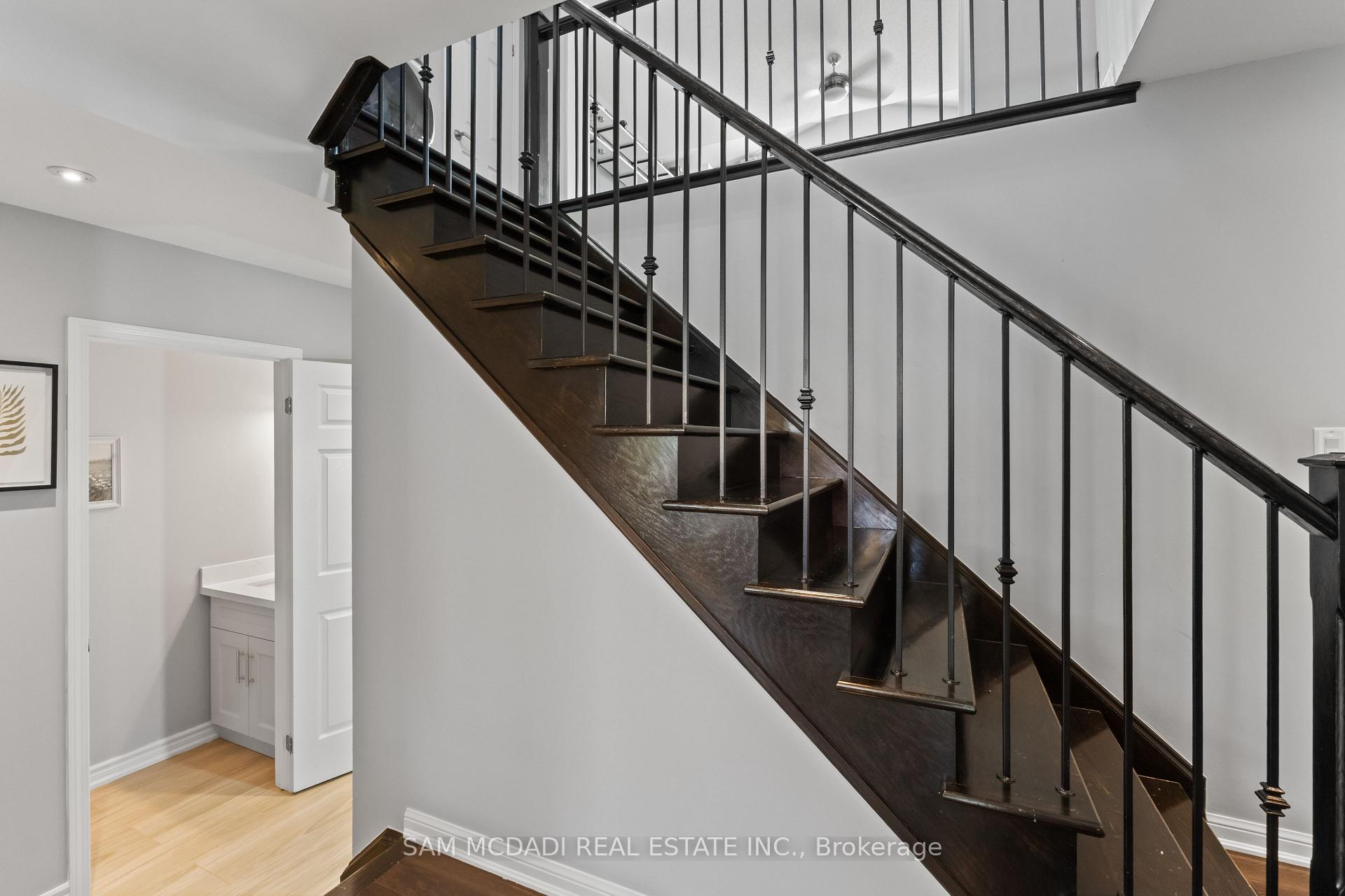 Photo 14 of 920 Clark Boulevard, Milton, Coates — HOMEH