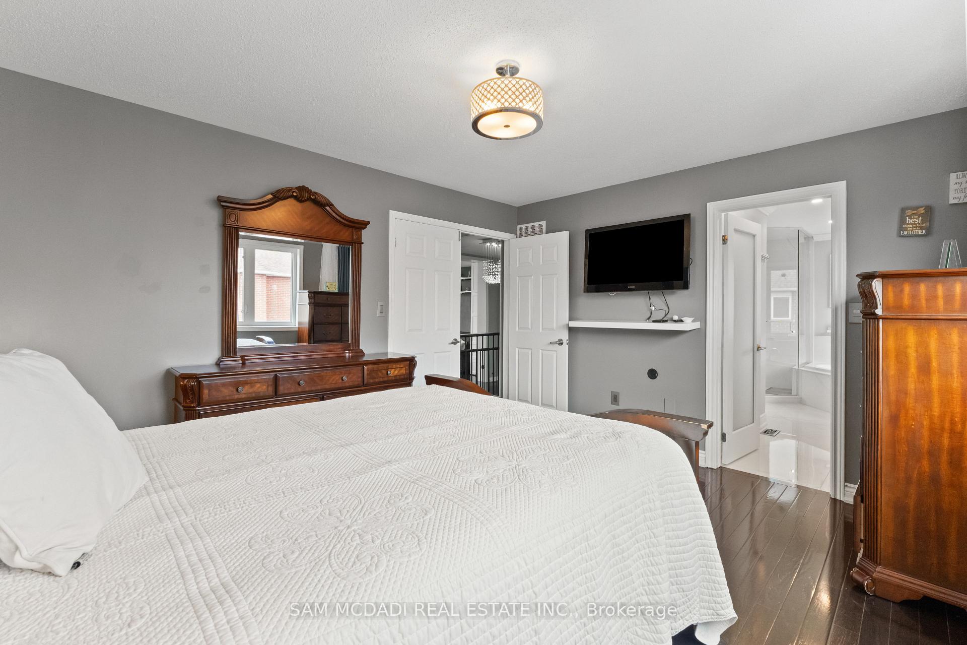 Photo 20 of 920 Clark Boulevard, Milton, Coates — HOMEH