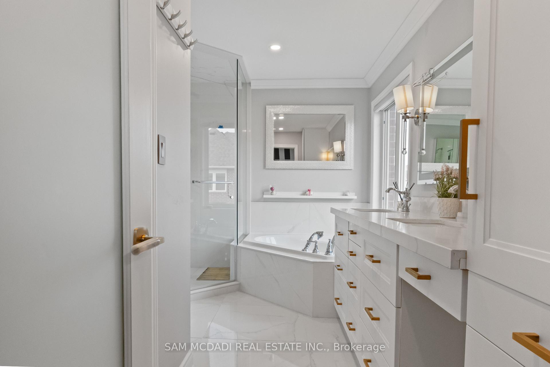 Photo 21 of 920 Clark Boulevard, Milton, Coates — HOMEH