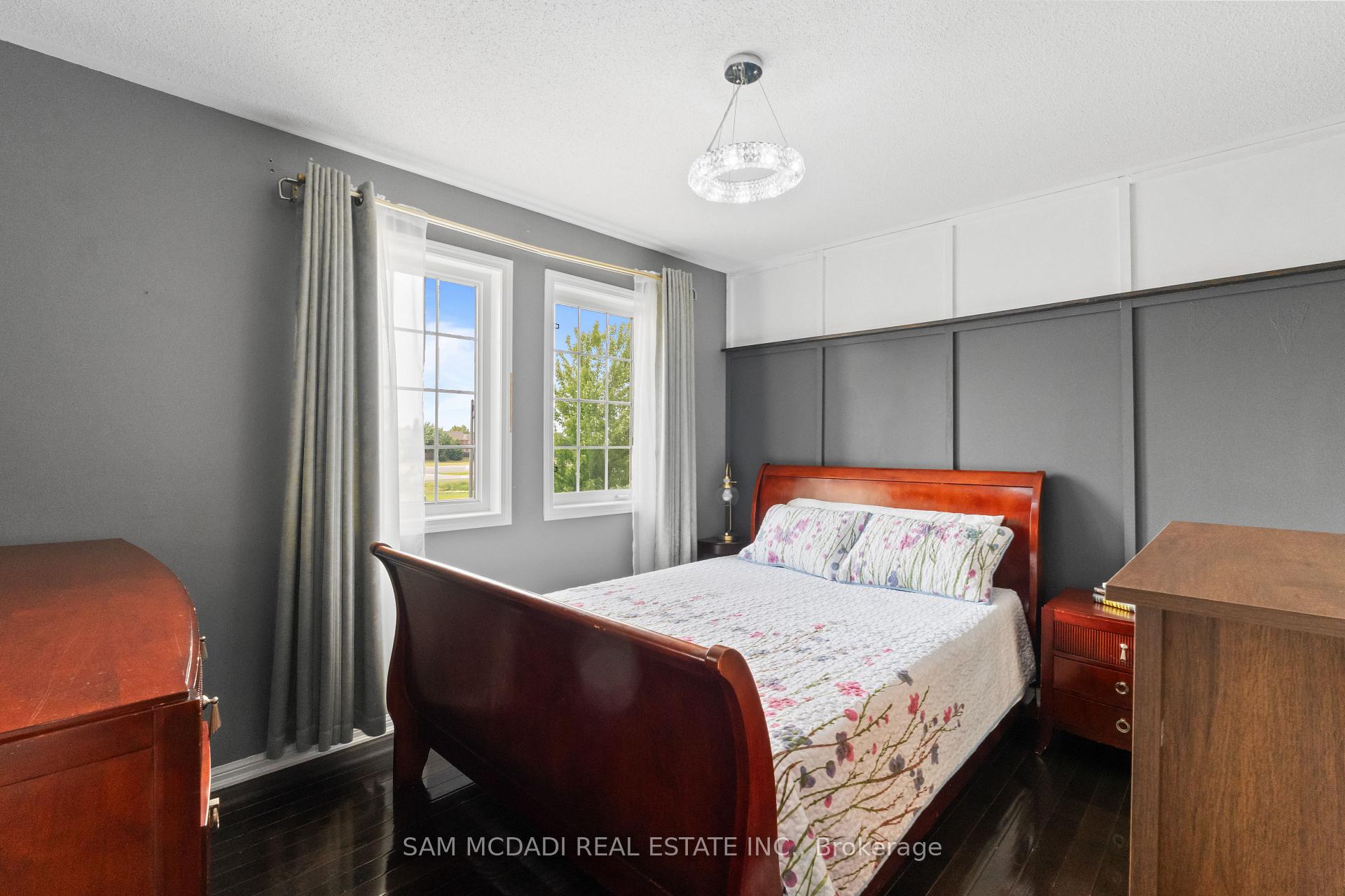 Photo 24 of 920 Clark Boulevard, Milton, Coates — HOMEH