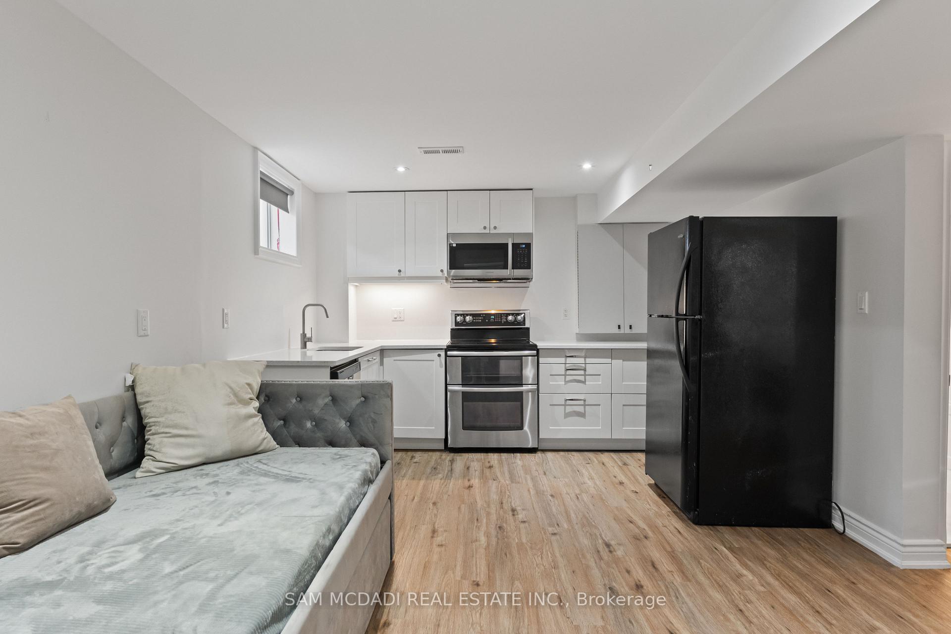 Photo 33 of 920 Clark Boulevard, Milton, Coates — HOMEH