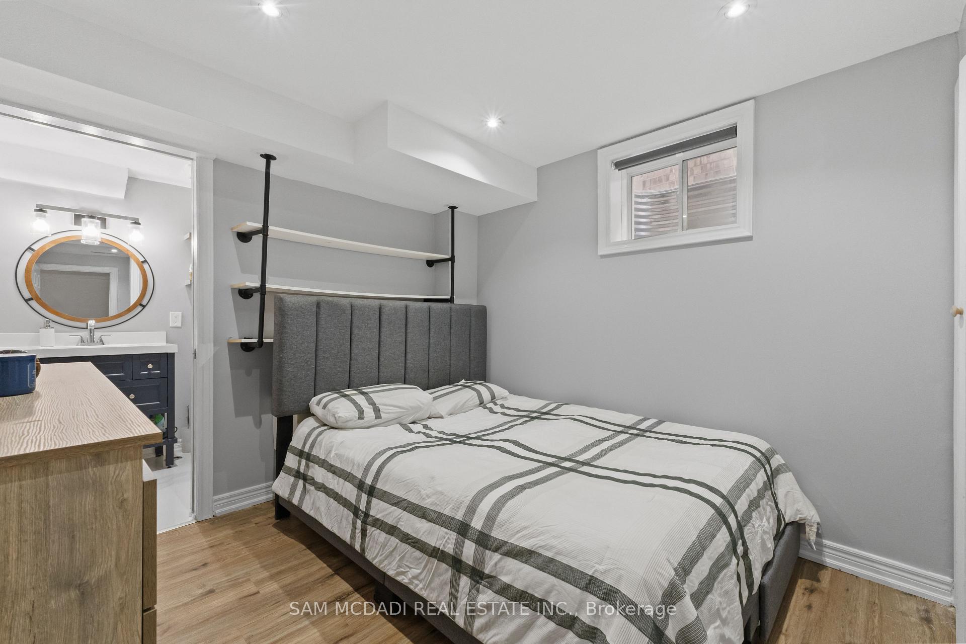 Photo 34 of 920 Clark Boulevard, Milton, Coates — HOMEH
