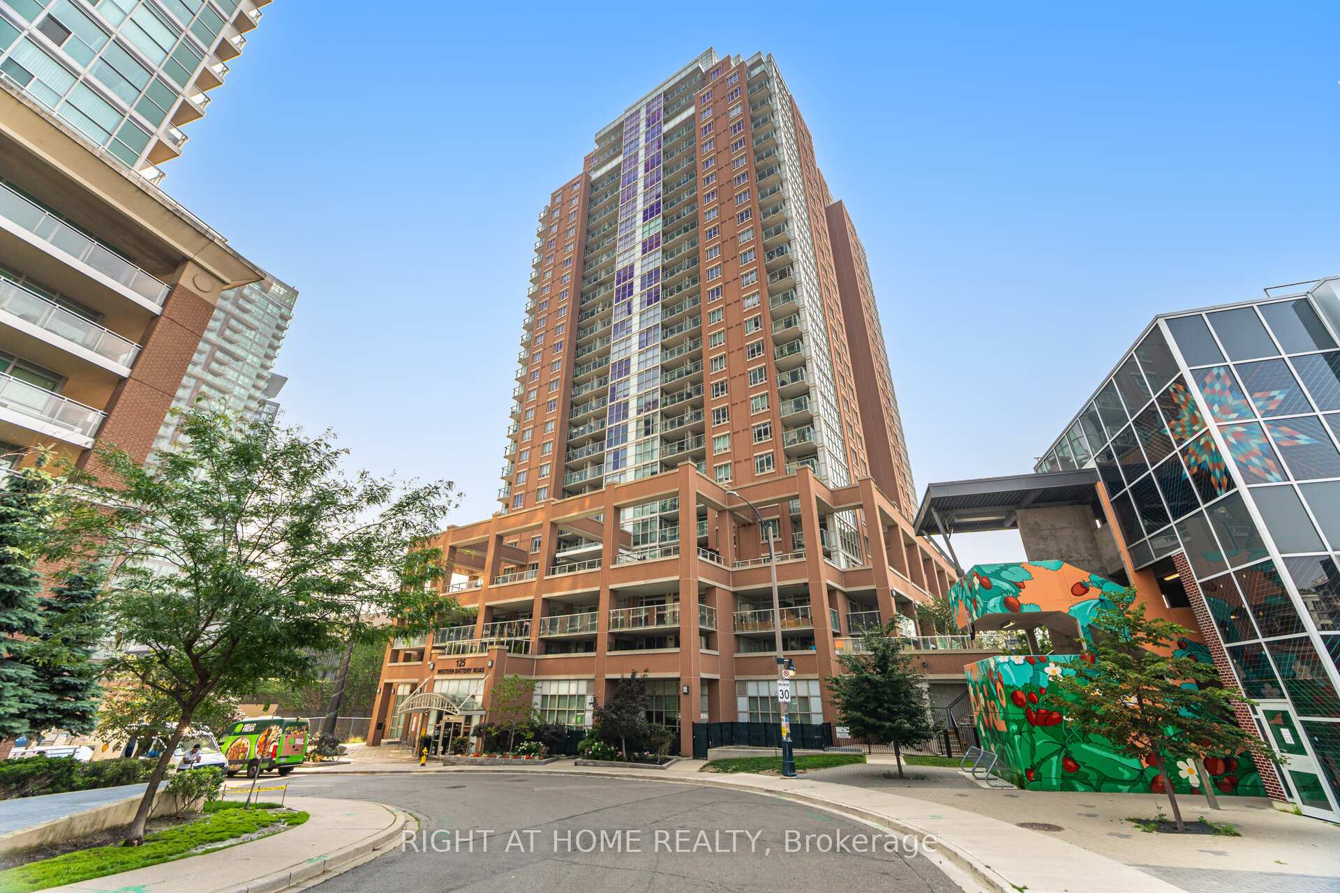 Front of Unit 1112, 125 Western Battery Road