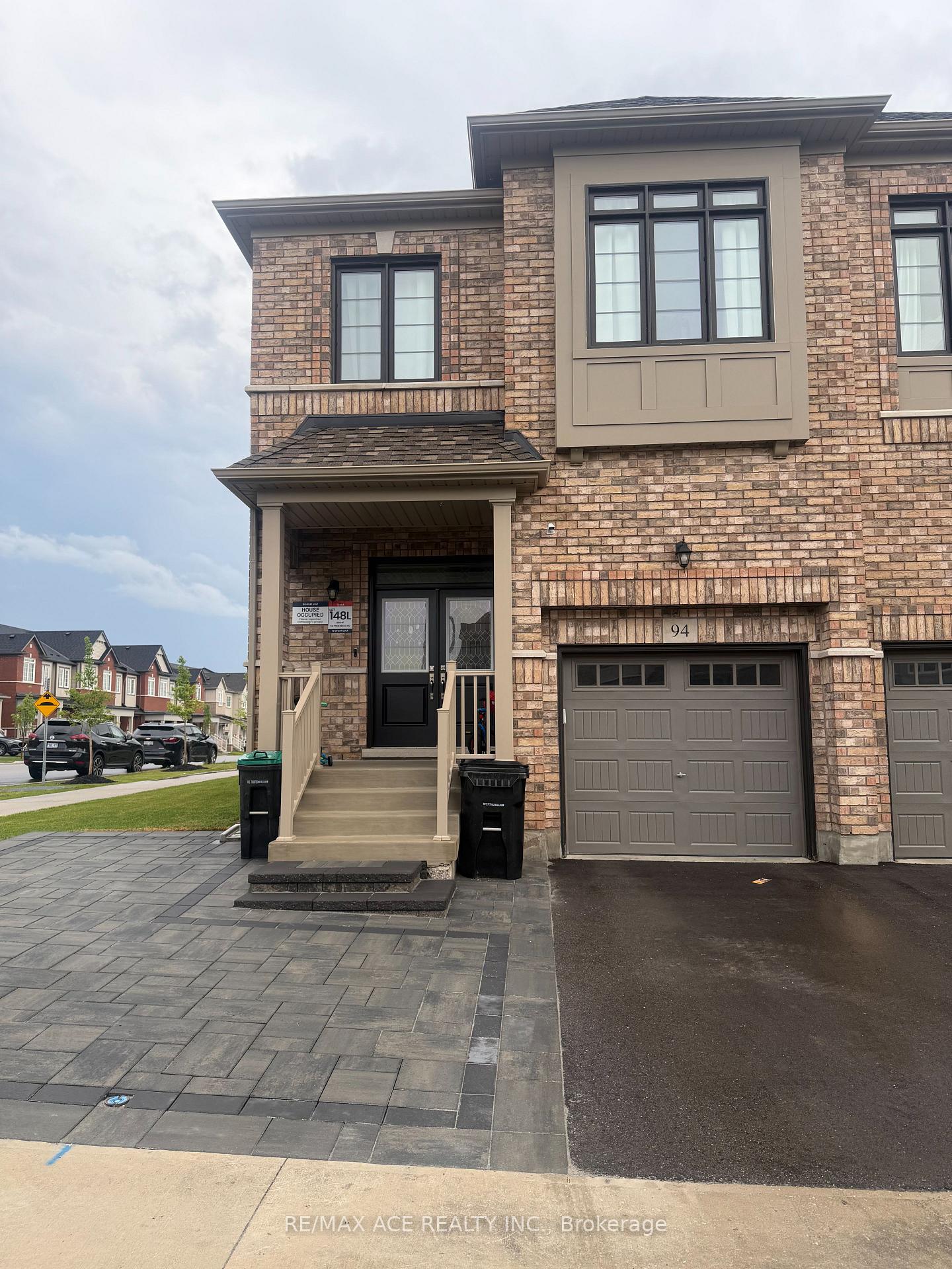 Photo 1 of 94 Phoenix Boulevard, Barrie, Rural Barrie Southeast — HOMEH