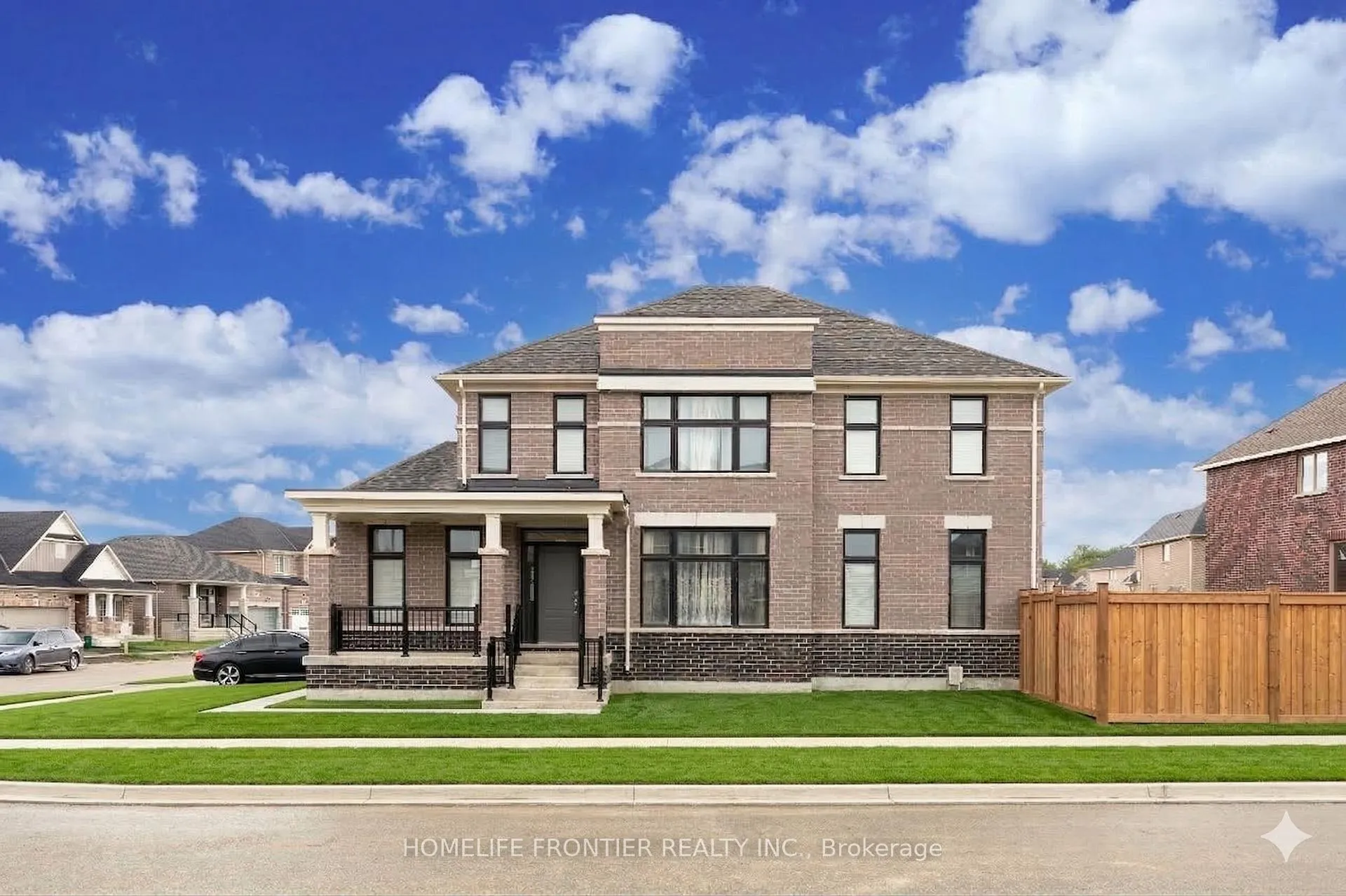 Photo 17 of 49 Ainslie Hill Crescent, Georgina, Sutton & Jackson's Point — HOMEH
