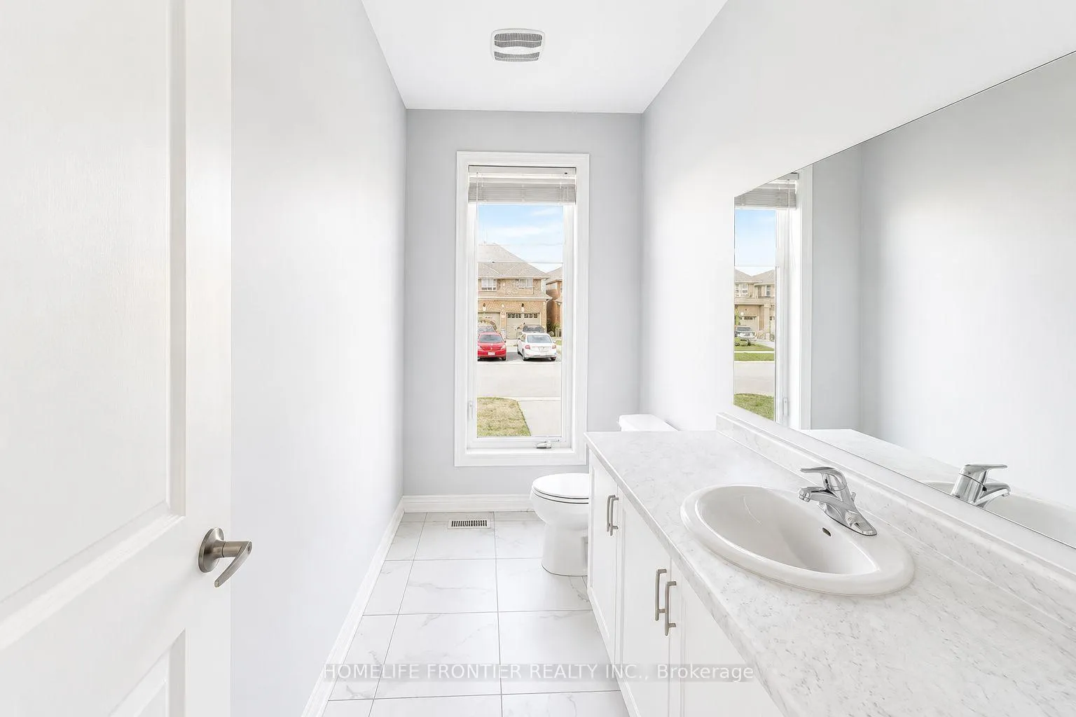 Photo 12 of 49 Ainslie Hill Crescent, Georgina, Sutton & Jackson's Point — HOMEH
