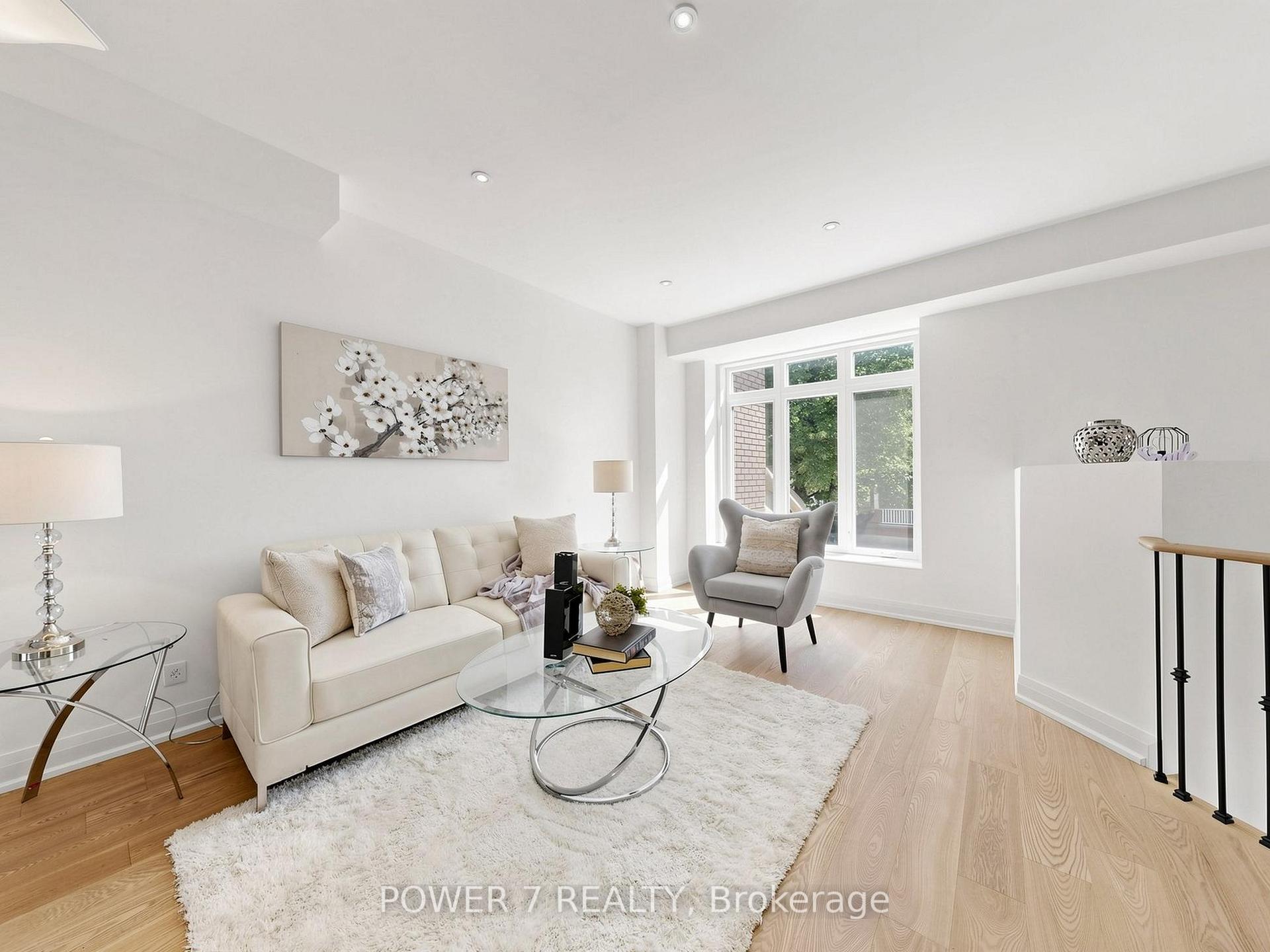 Photo 6 of 20 Mccaul Street, Markham, Berczy — HOMEH