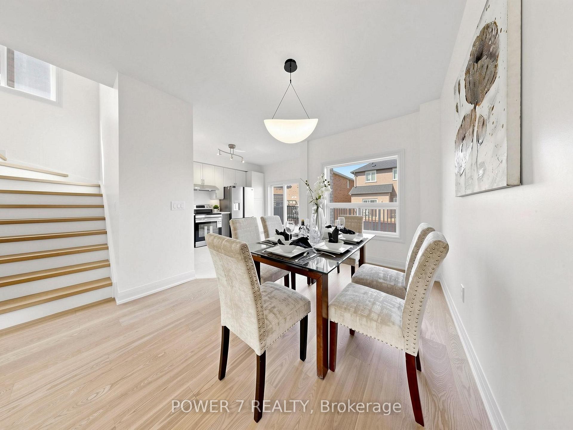 Photo 12 of 20 Mccaul Street, Markham, Berczy — HOMEH