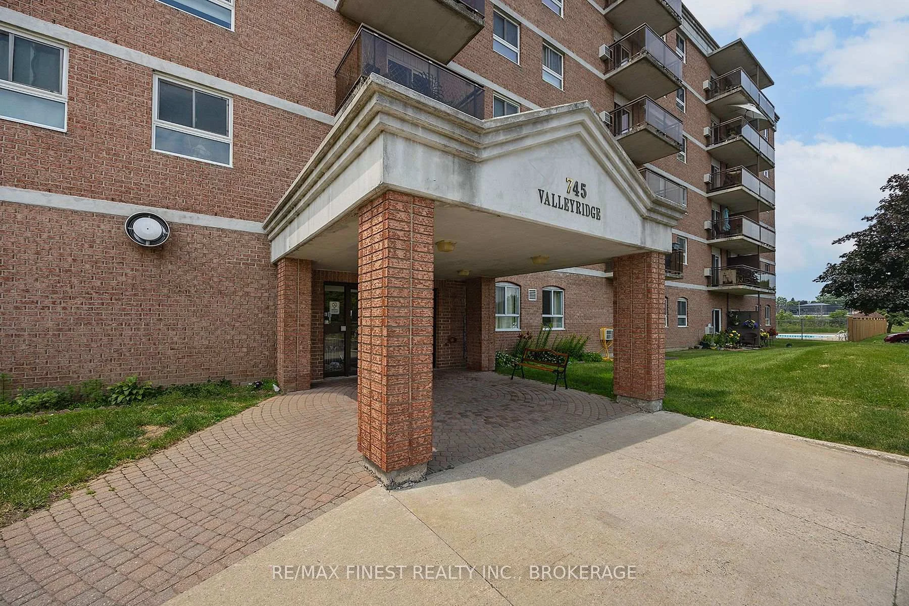 Photo 5 of Unit 610, 745 Davis Drive, Kingston, East Gardiners Rd — HOMEH