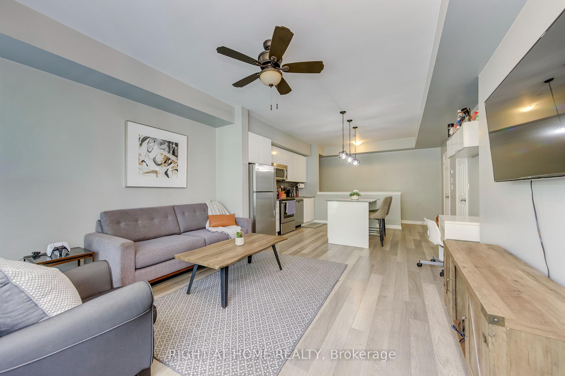 Photo 4 of Unit 109, 40 Carnation Avenue, Etobicoke, Long Branch — HOMEH