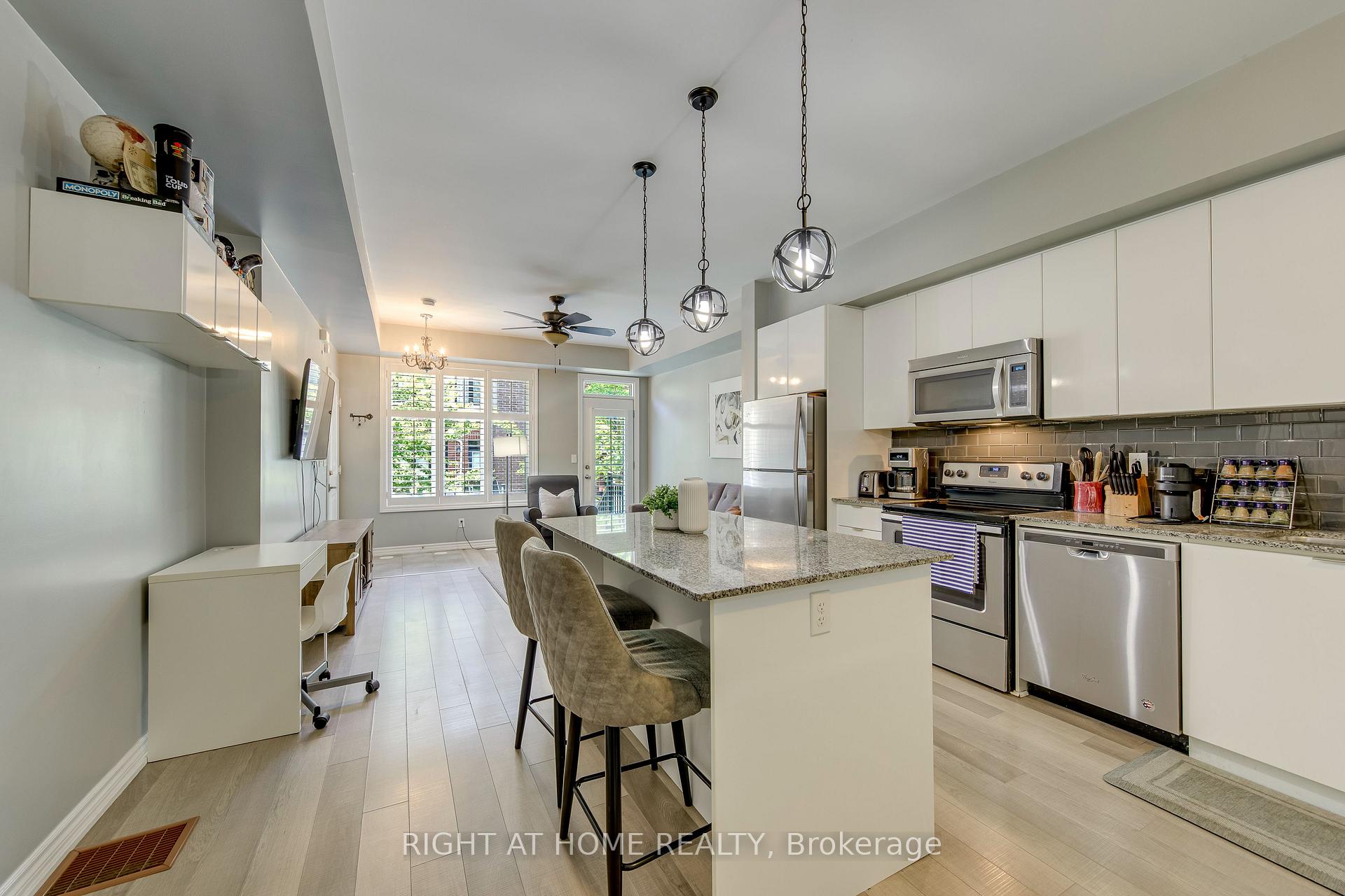 Photo 6 of Unit 109, 40 Carnation Avenue, Etobicoke, Long Branch — HOMEH