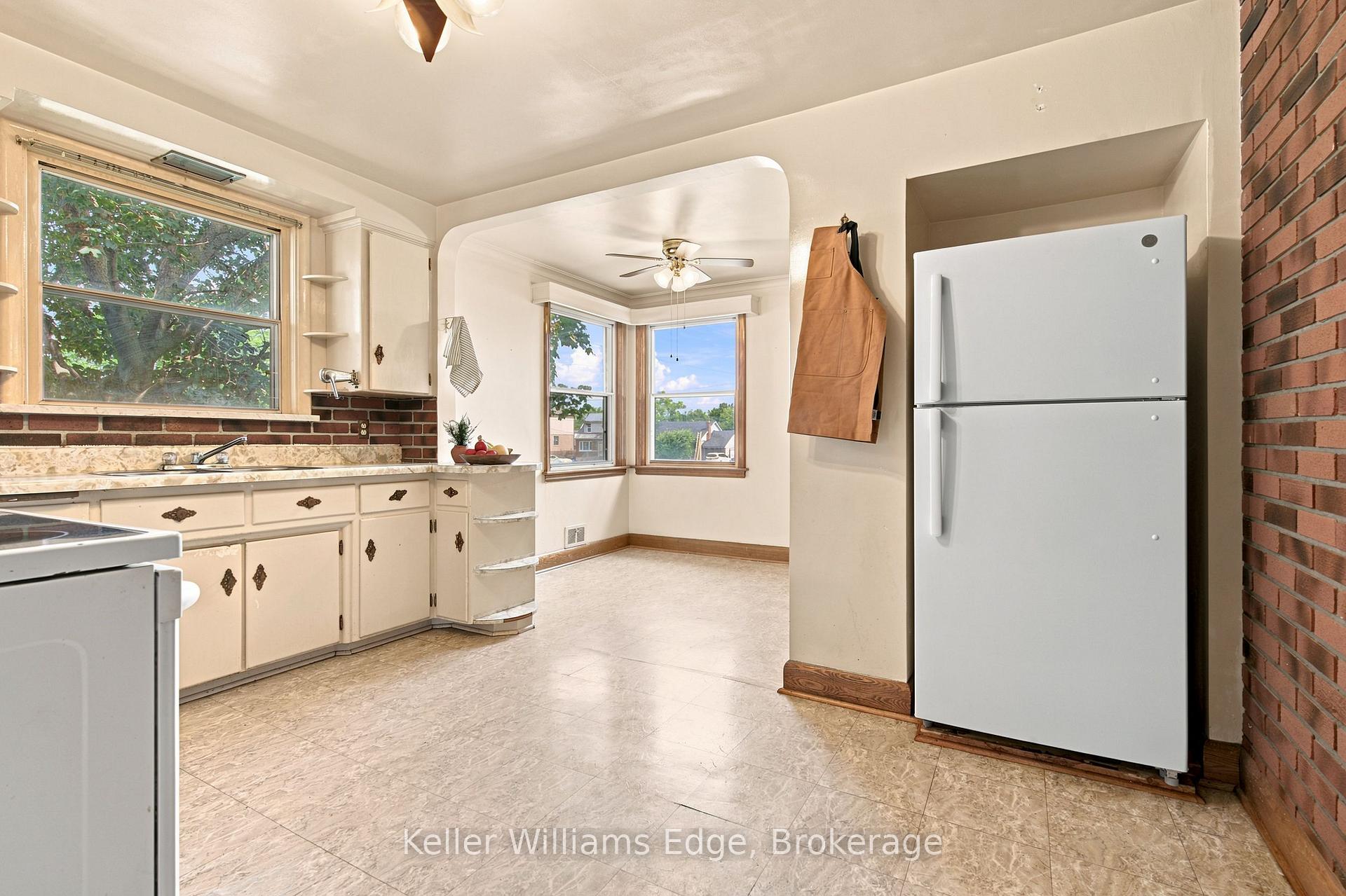 Photo 20 of 226 8 Highway, Hamilton, Stoney Creek — HOMEH