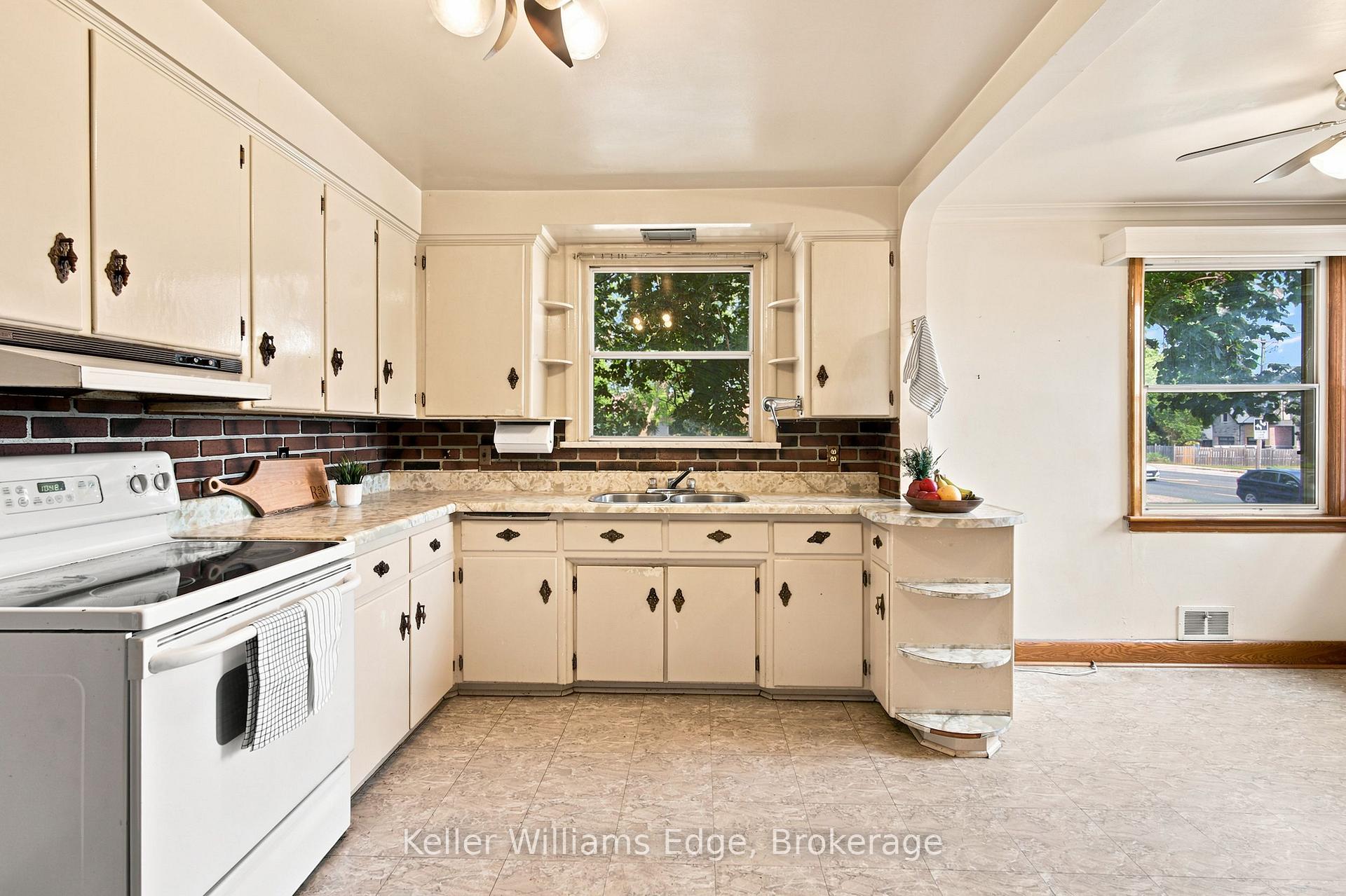 Photo 21 of 226 8 Highway, Hamilton, Stoney Creek — HOMEH