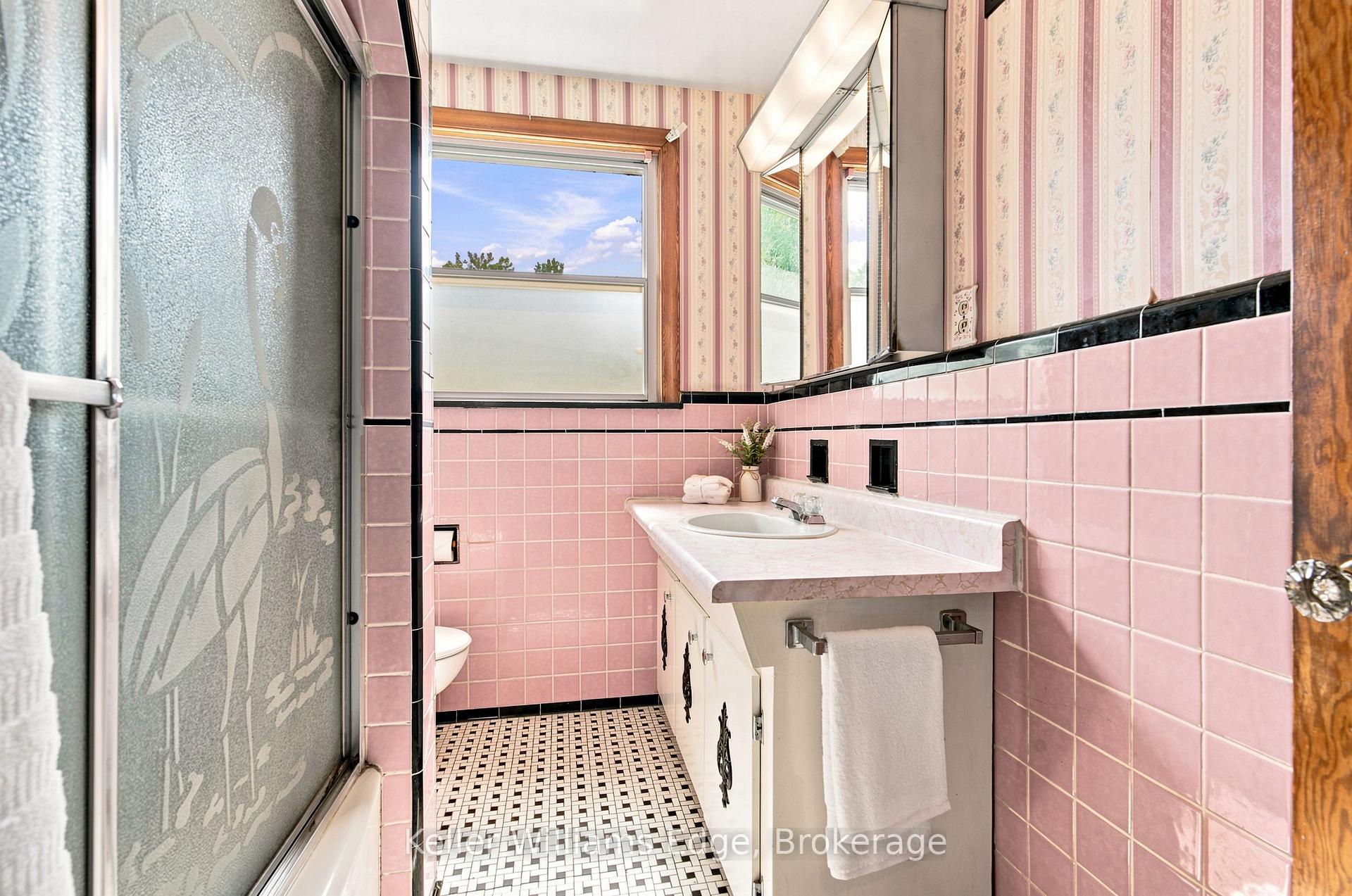 Photo 32 of 226 8 Highway, Hamilton, Stoney Creek — HOMEH