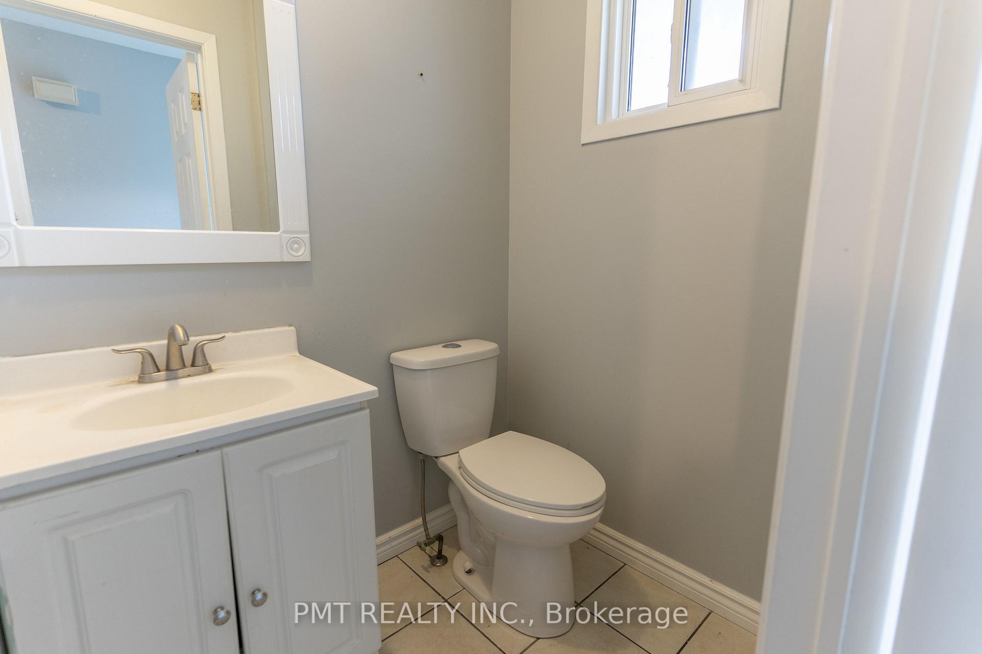 Photo 7 of 694 Carrying Place, Mississauga, Creditview — HOMEH