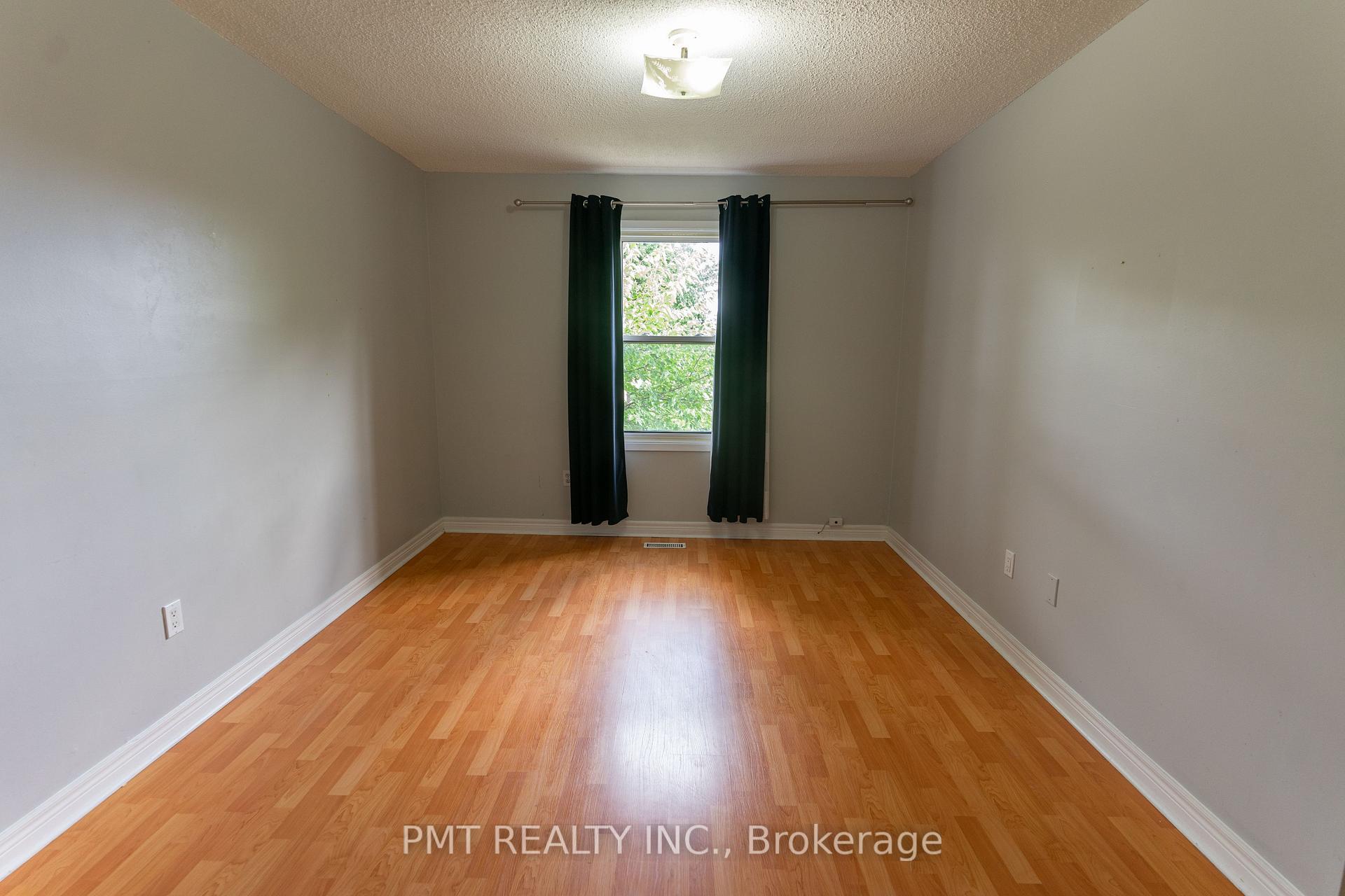 Photo 10 of 694 Carrying Place, Mississauga, Creditview — HOMEH