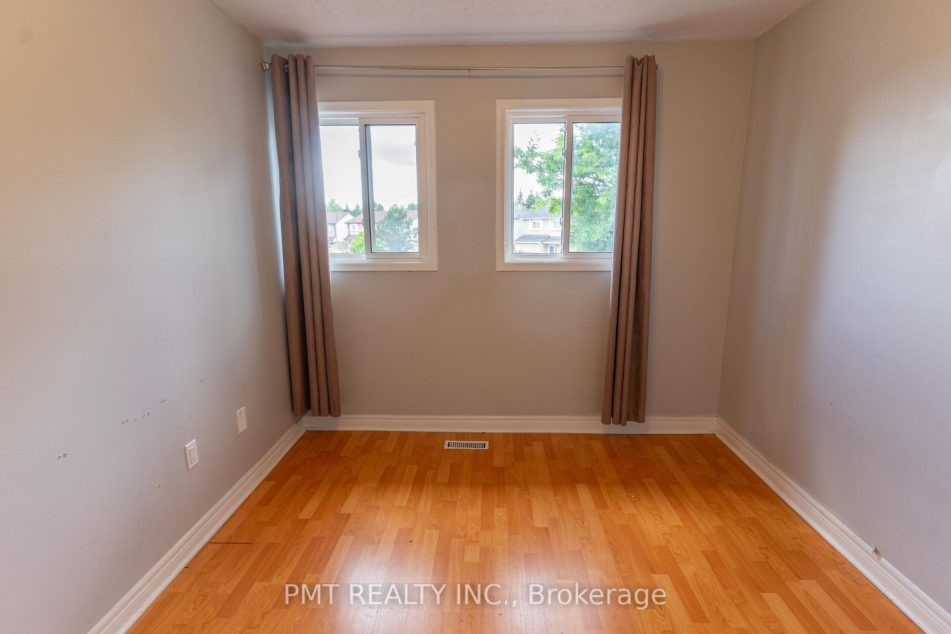 Photo 12 of 694 Carrying Place, Mississauga, Creditview — HOMEH