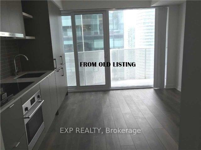 Photo 4 of Unit 2111, 100 Harbour Street, Toronto, Waterfront Communities — HOMEH