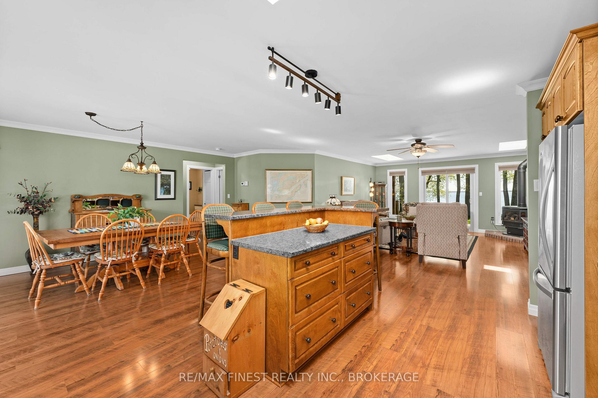Photo 11 of 14 Sunset Lane, Greater Napanee, Greater Napanee — HOMEH