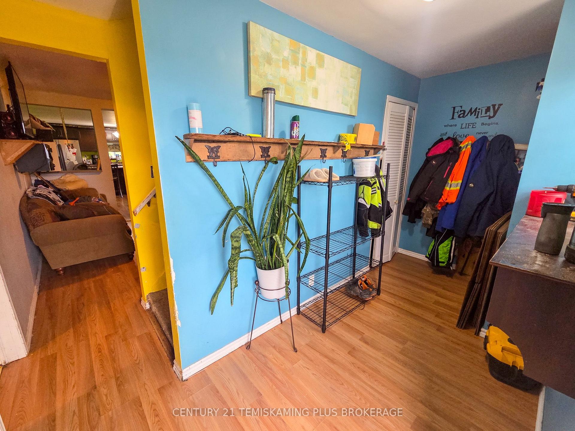 Photo 4 of 311096 Highway 571, Armstrong, Earlton — HOMEH