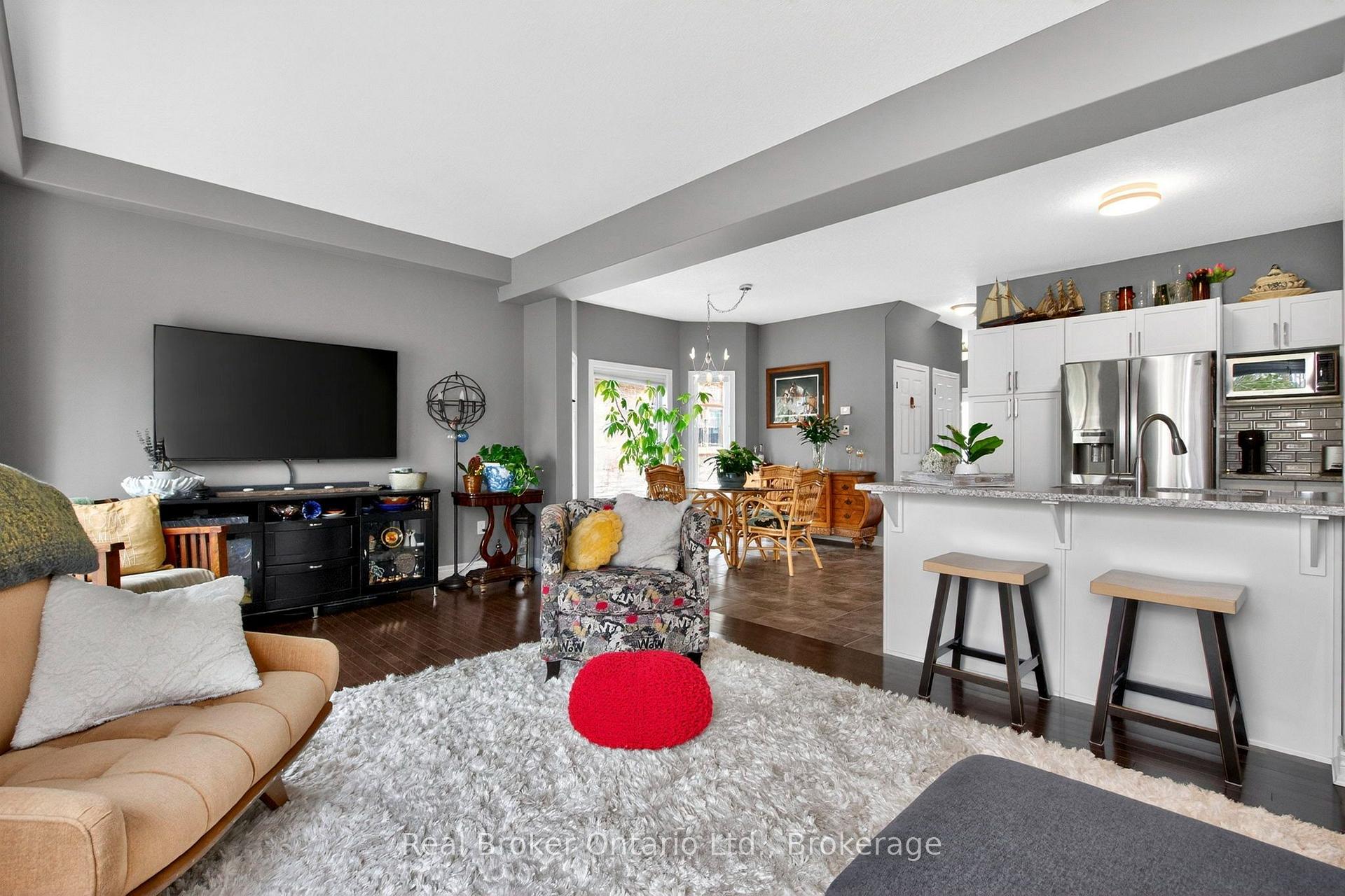 Photo 9 of 984 Cook Drive, Midland — HOMEH
