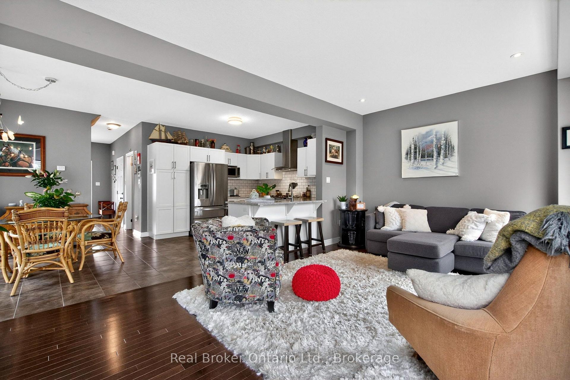 Photo 10 of 984 Cook Drive, Midland — HOMEH