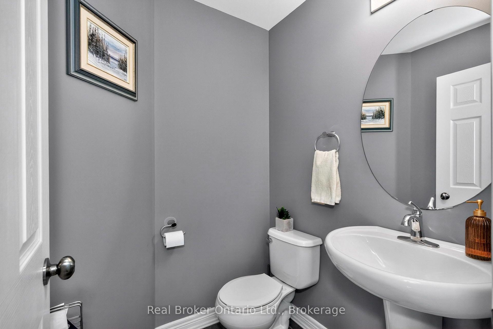 Photo 12 of 984 Cook Drive, Midland — HOMEH