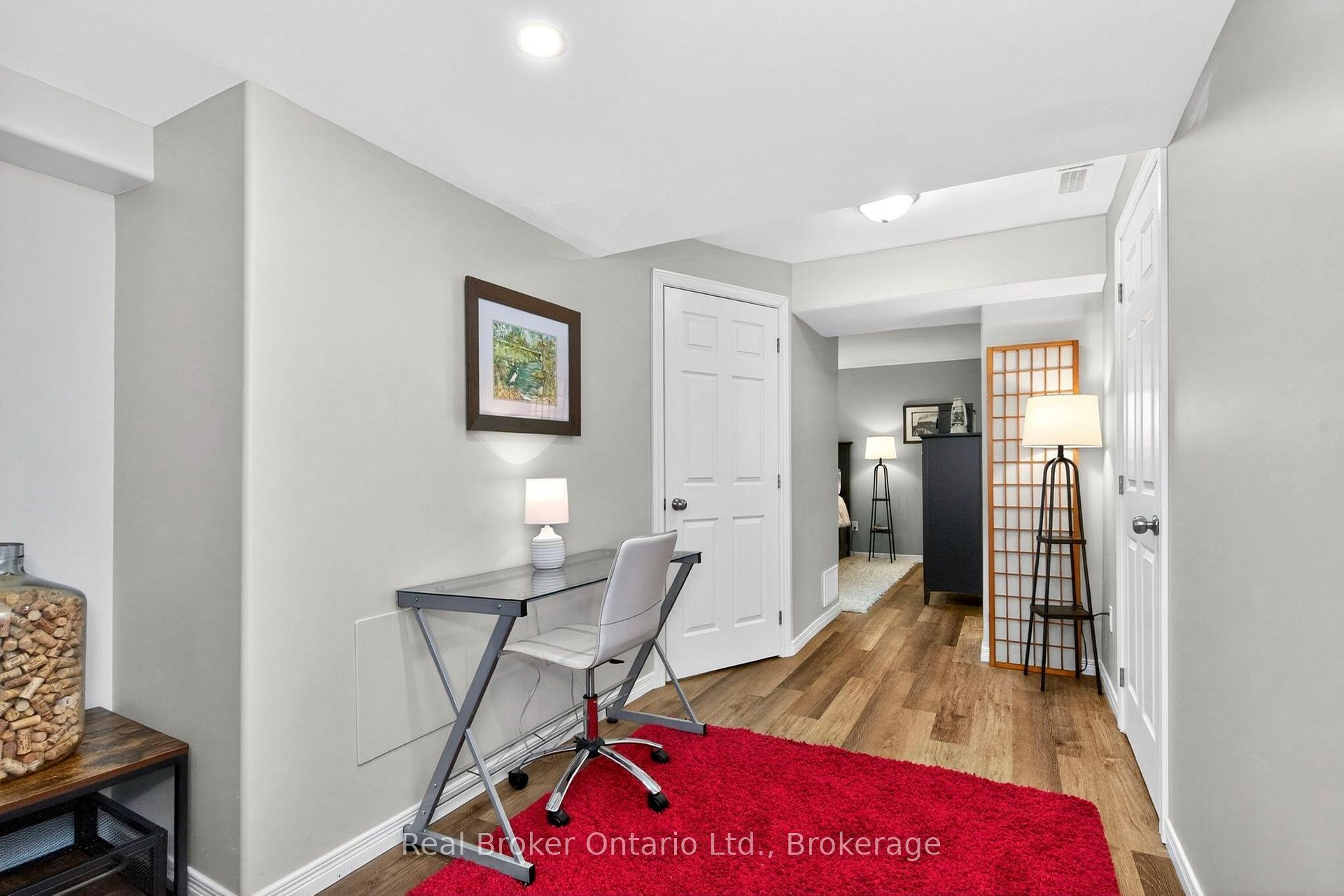 Photo 20 of 984 Cook Drive, Midland — HOMEH