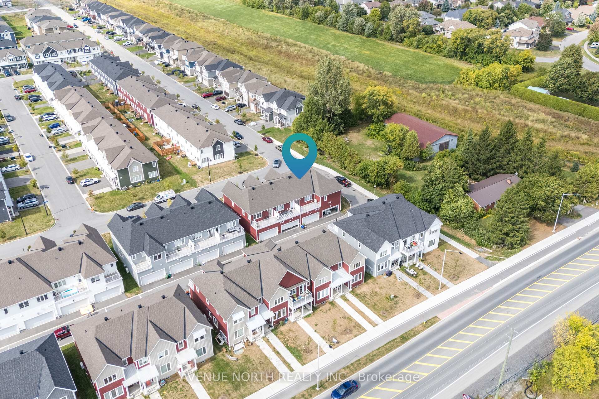 Photo 18 of 834 Bascule Place, Ottawa, Btwn Franktown Rd. & Fallowfield Rd. — HOMEH